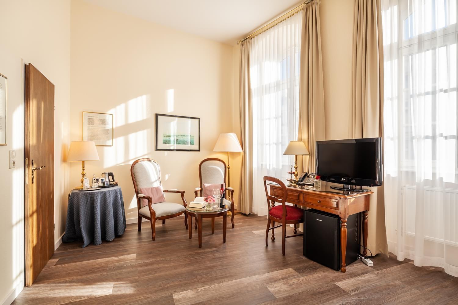 Double Room - Photo 15