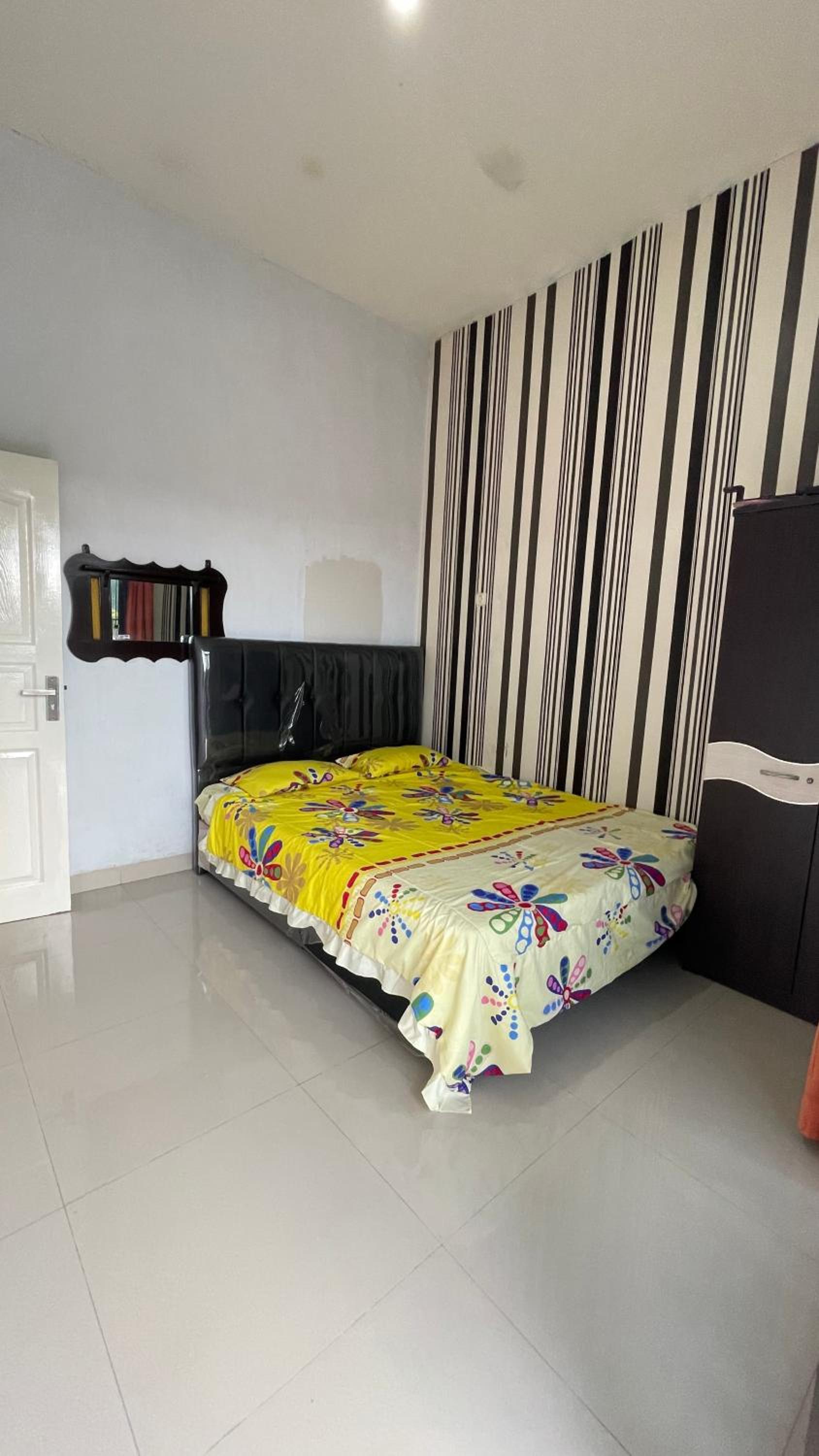 One-Bedroom House photo 1