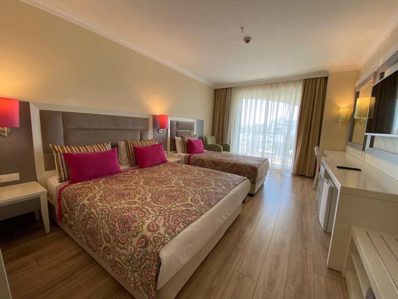 Standard Side Sea View Room