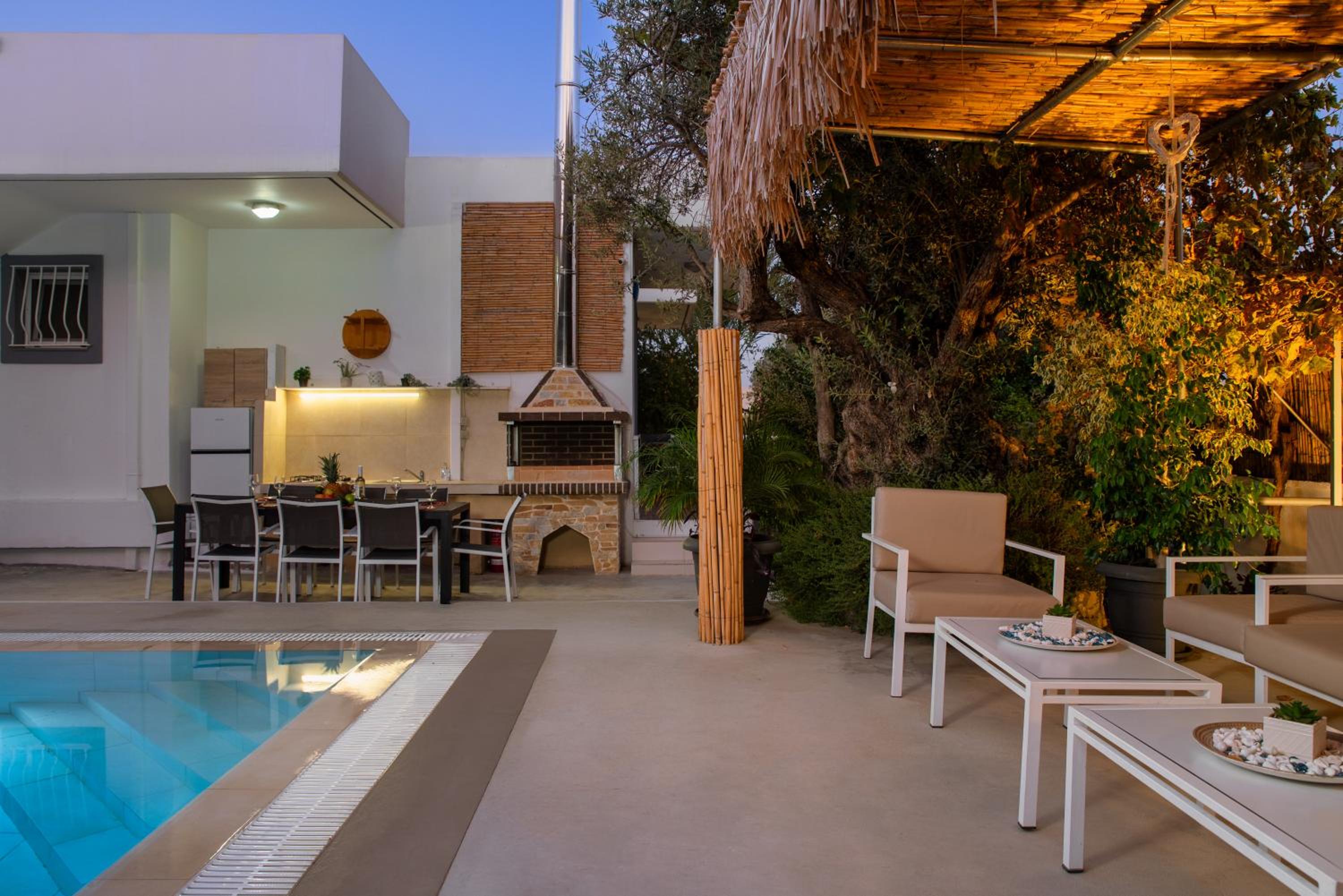 Three-Bedroom Villa photo 2