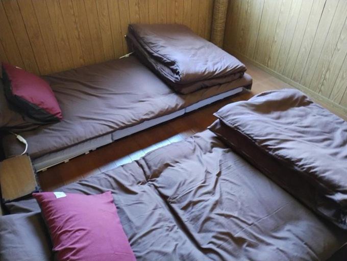 Economy Twin Room photo 2