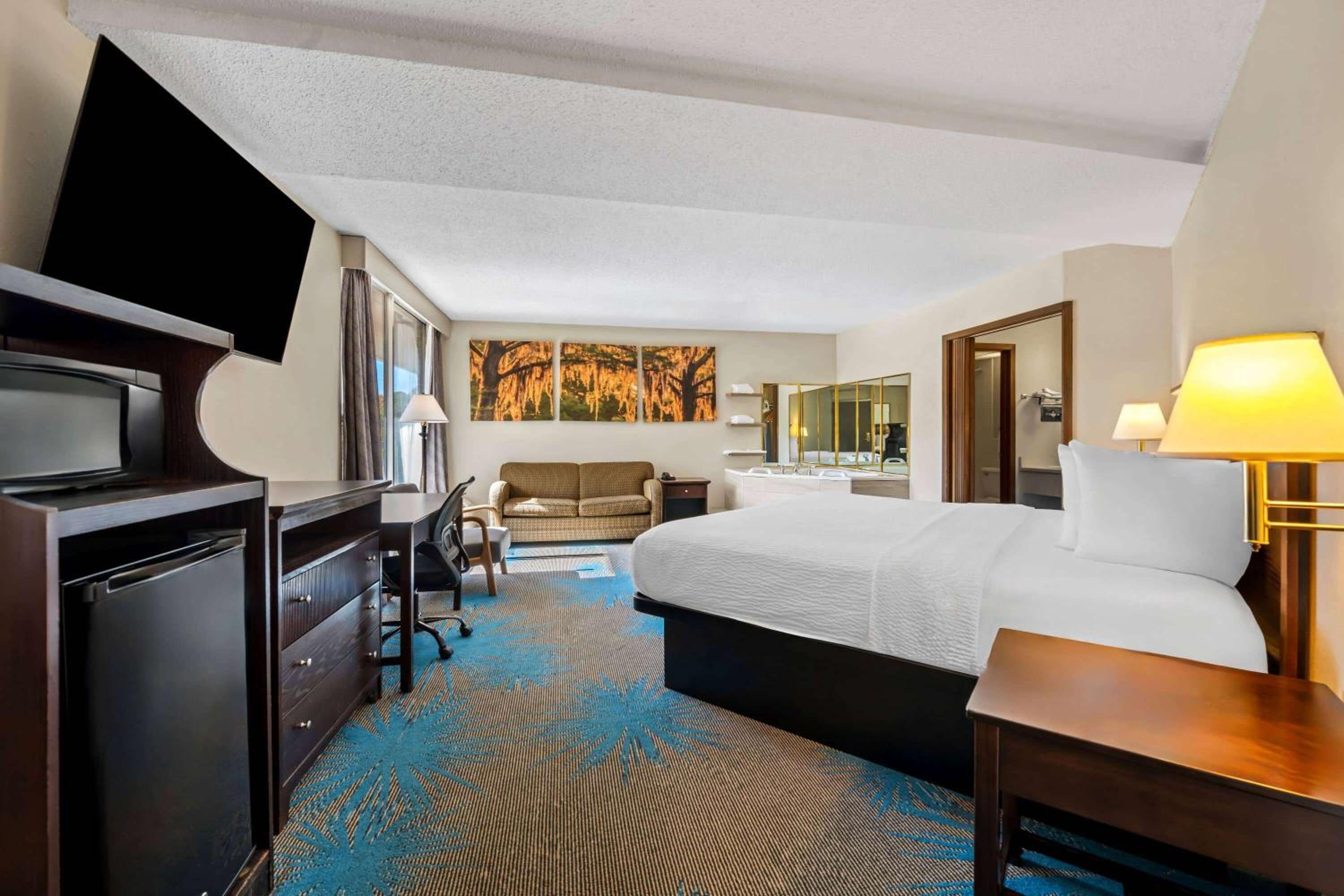 King Suite - Photo 5