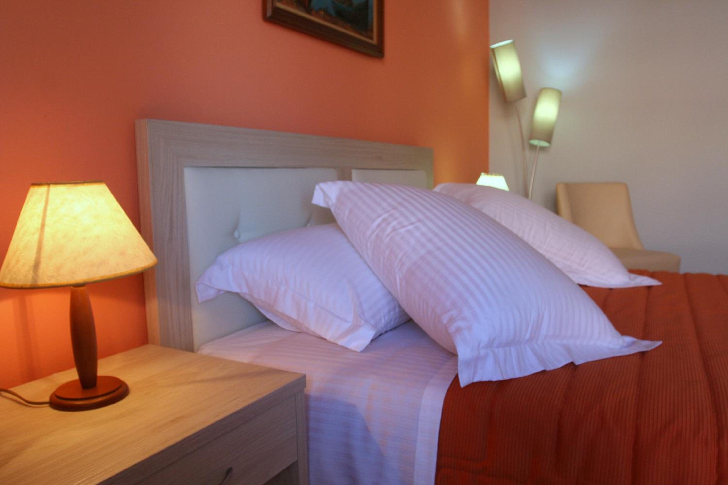 Deluxe One-Bedroom Apartment with Double Bed photo 1