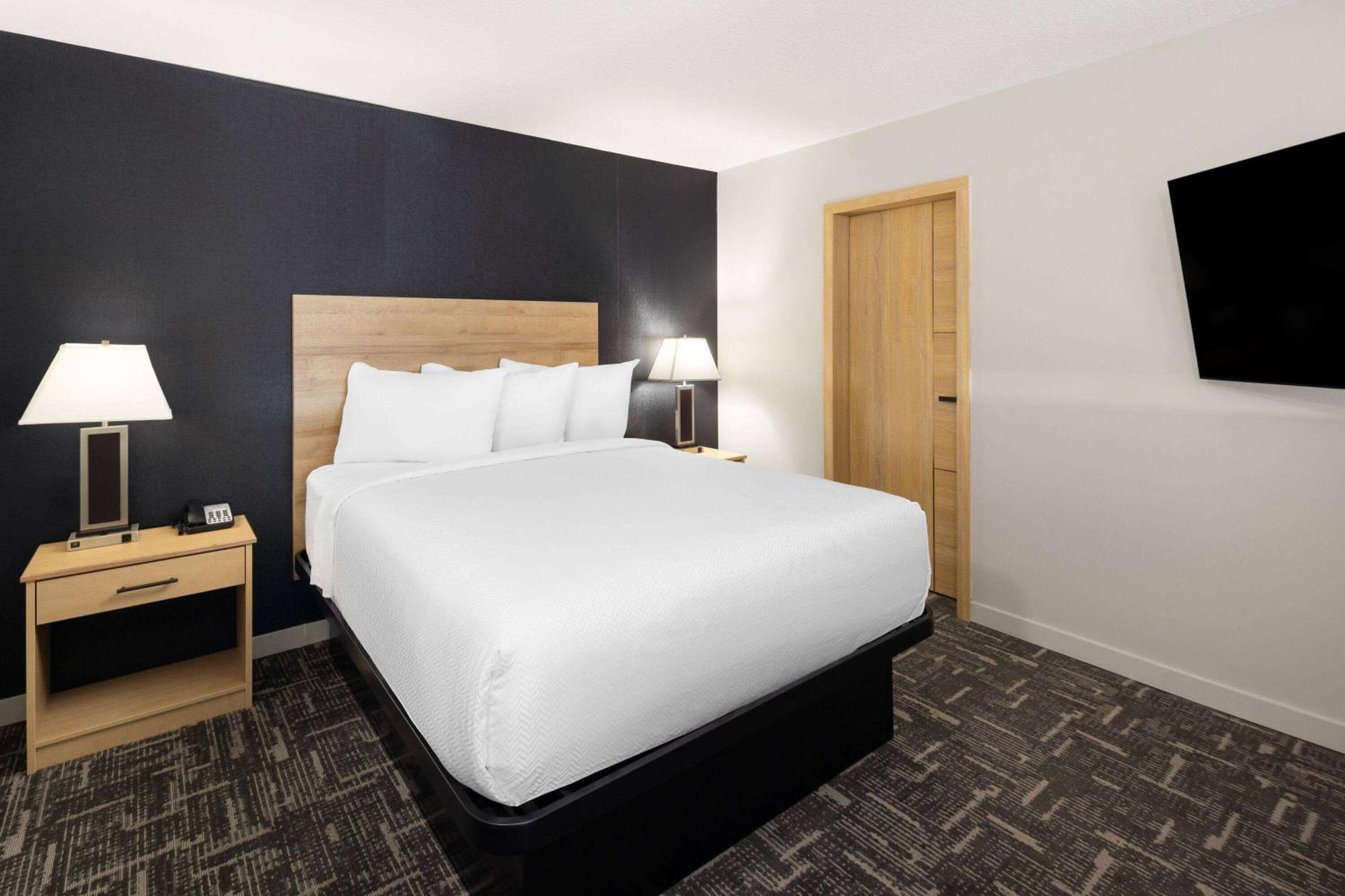 One-Bedroom Loft Suite with Two Queen Beds - Non-Smoking photo 3
