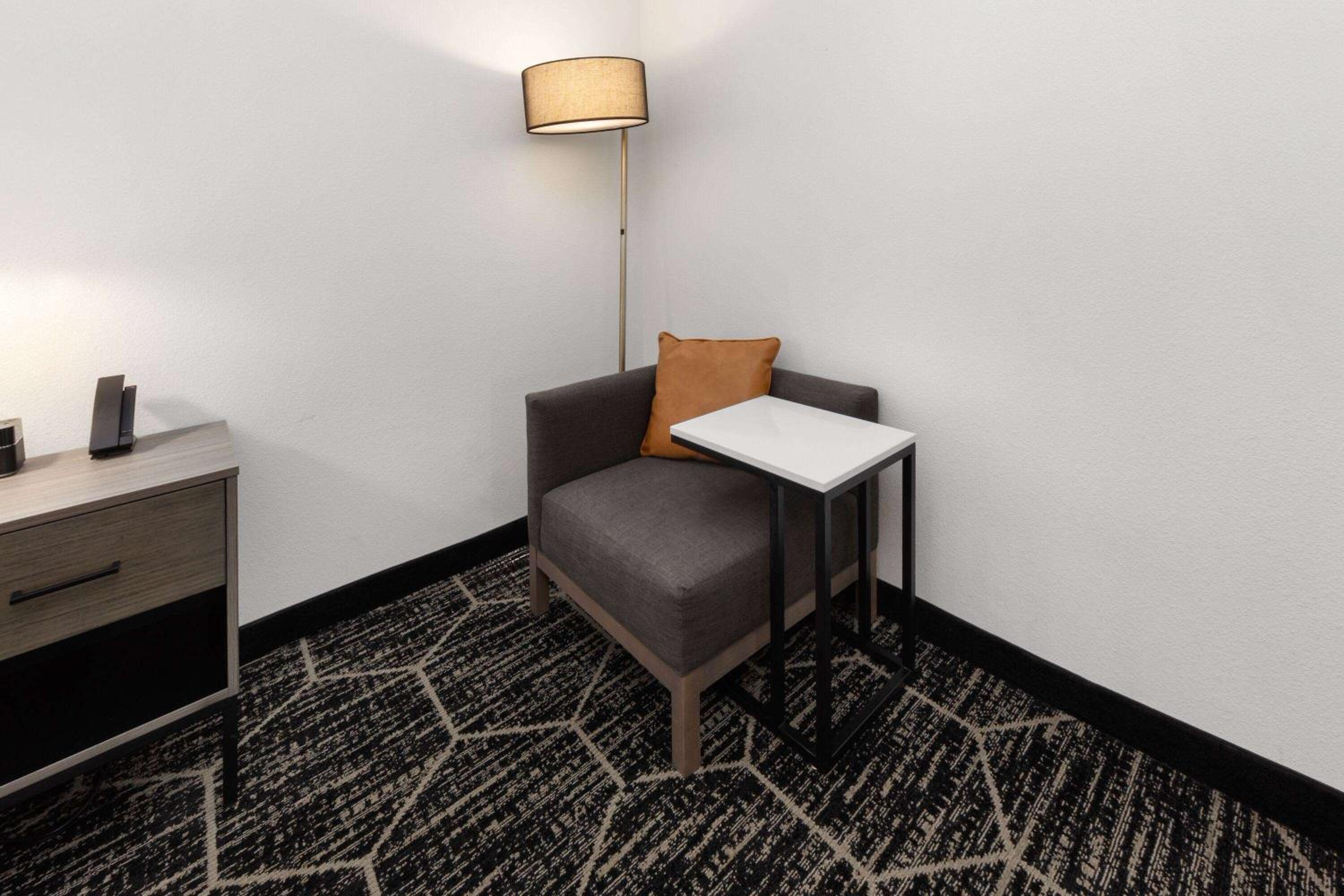King Room - Mobility Access/Non-Smoking - Photo 3