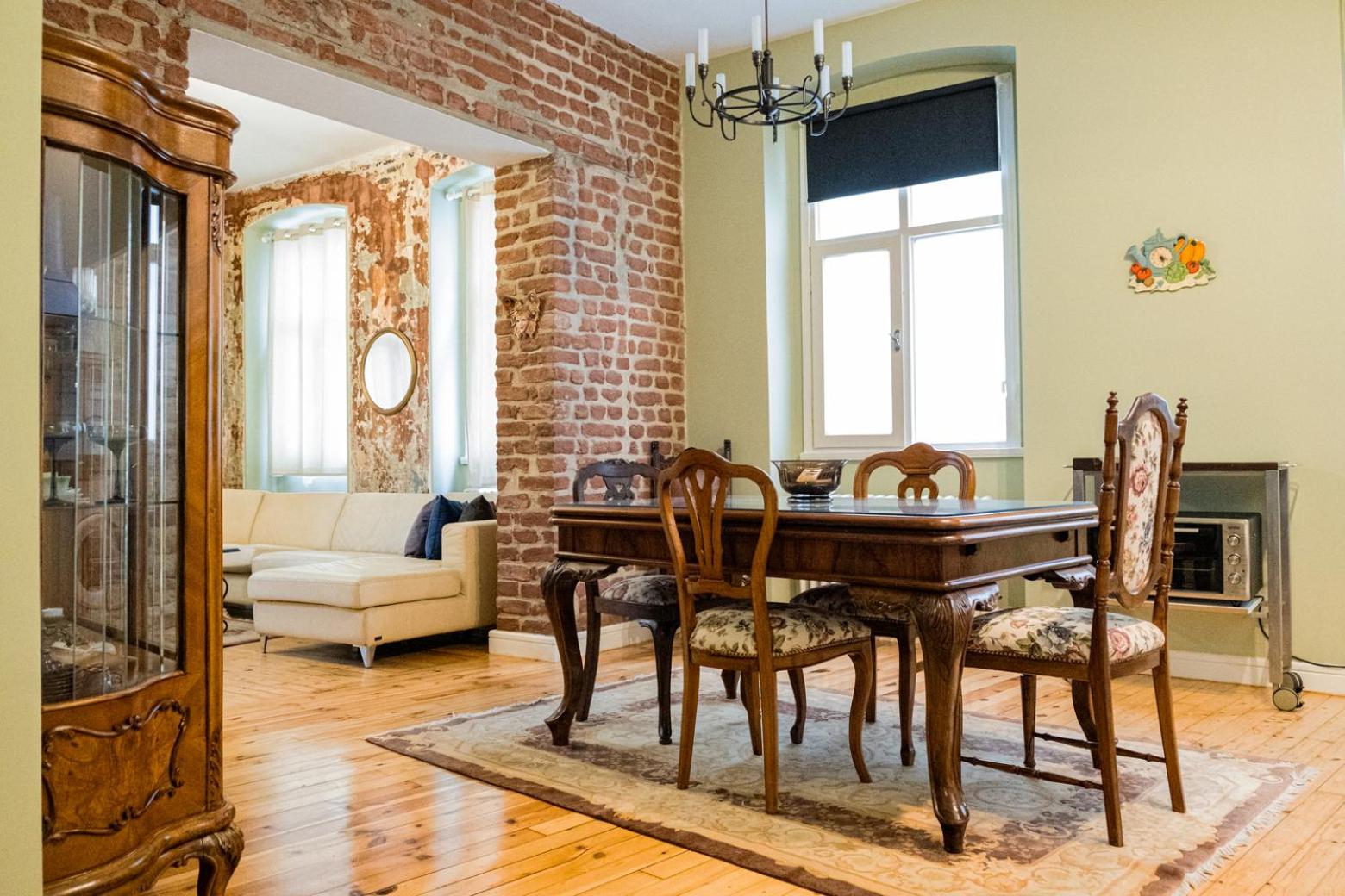Three-Bedroom Deluxe Apartment photo 2
