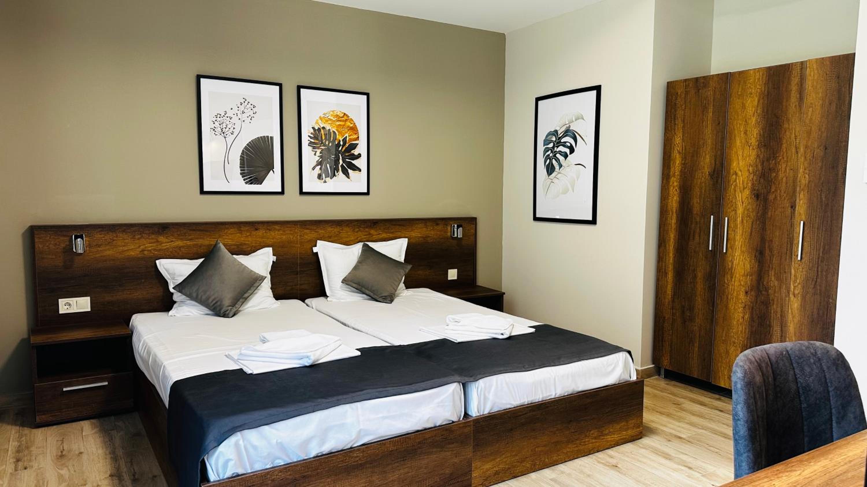 One-Bedroom Apartment