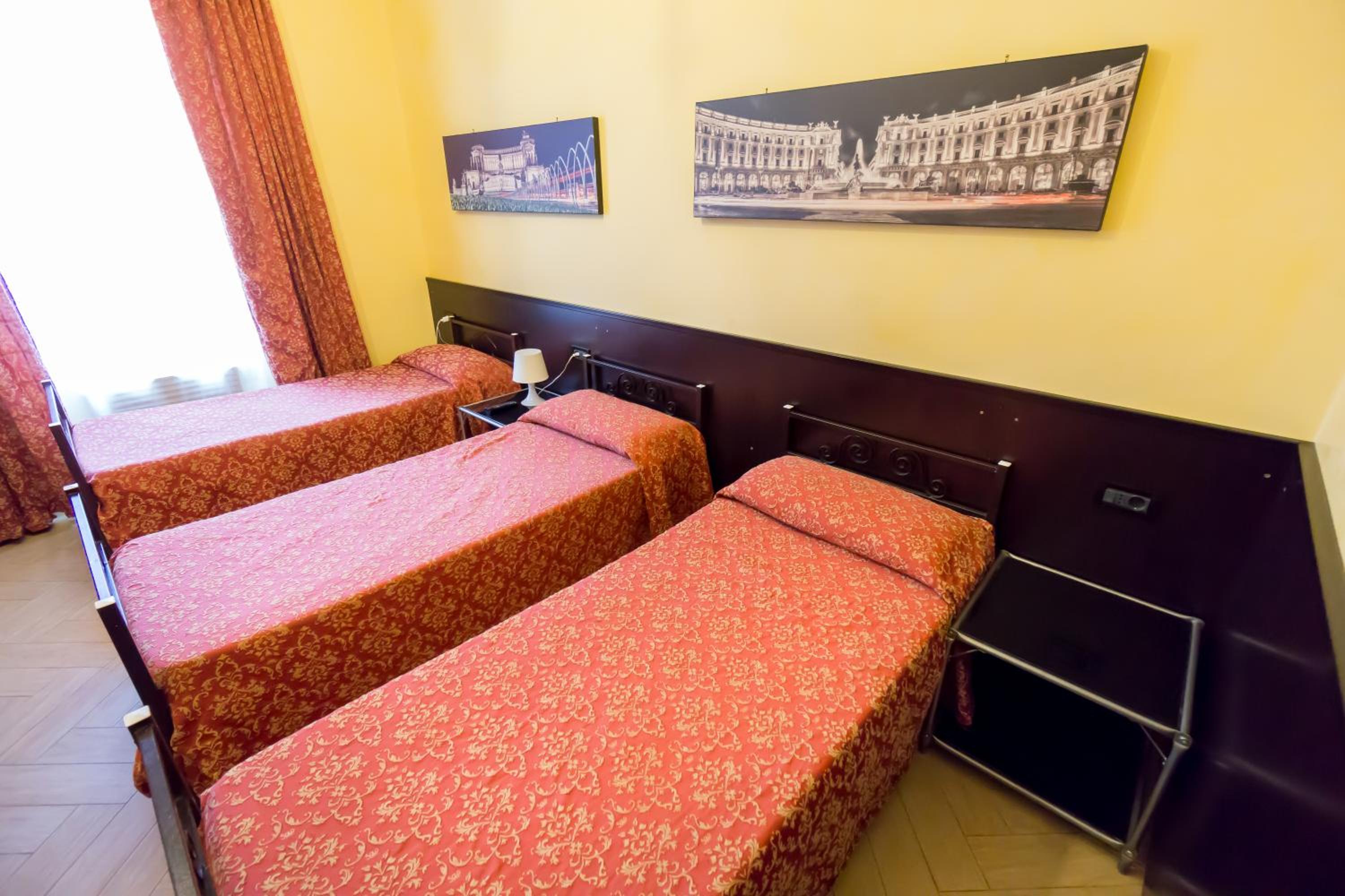 Triple Room with Shared Bathroom photo 1