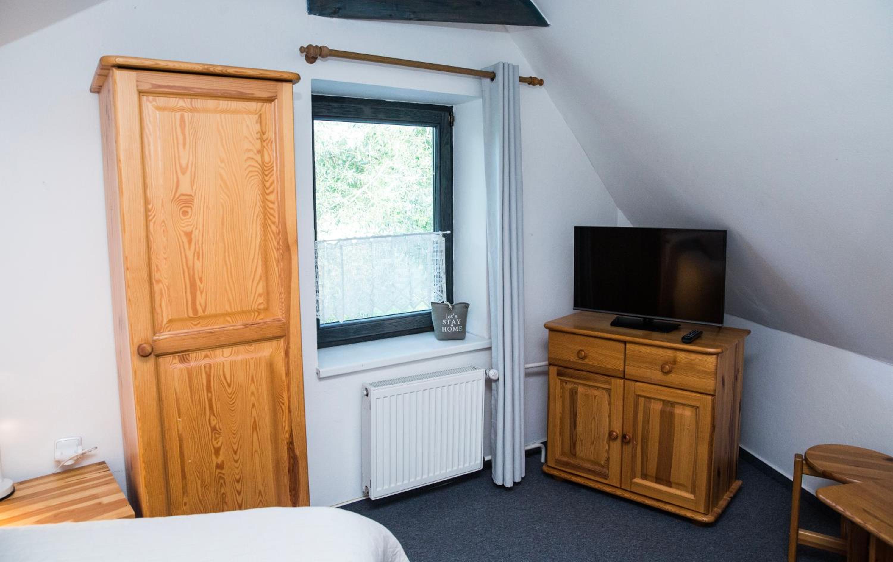 Two-Bedroom Apartment - Photo 6