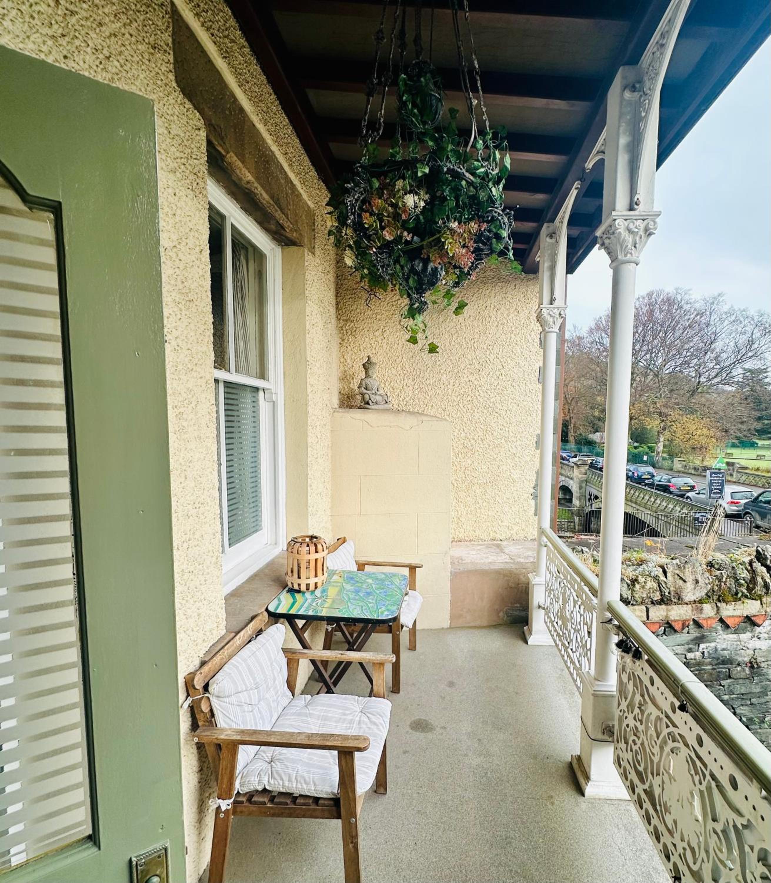 Double Room with Balcony - Photo 5