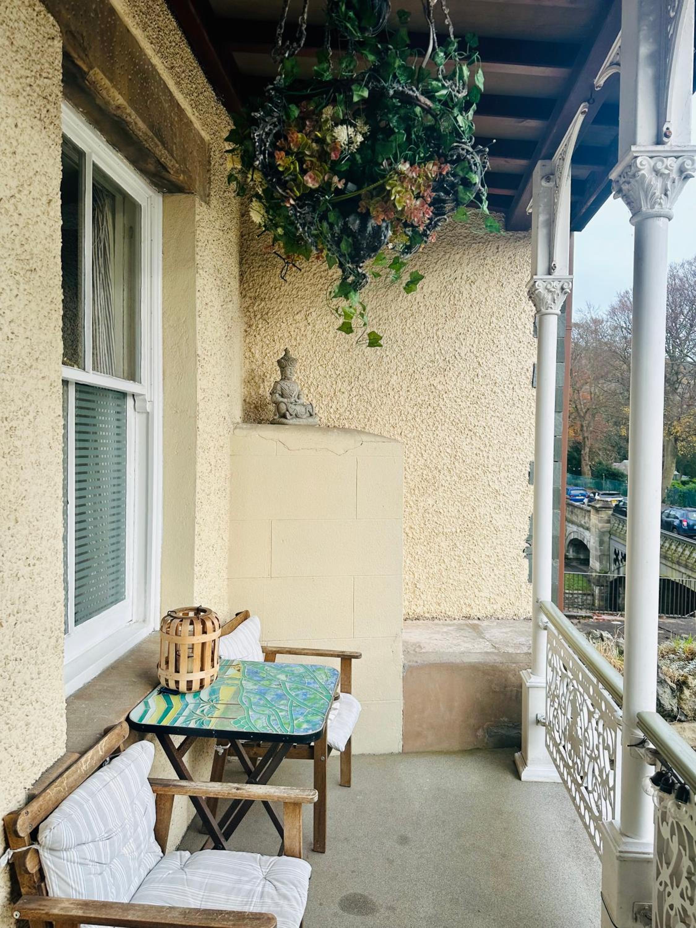 Double Room with Balcony - Photo 6