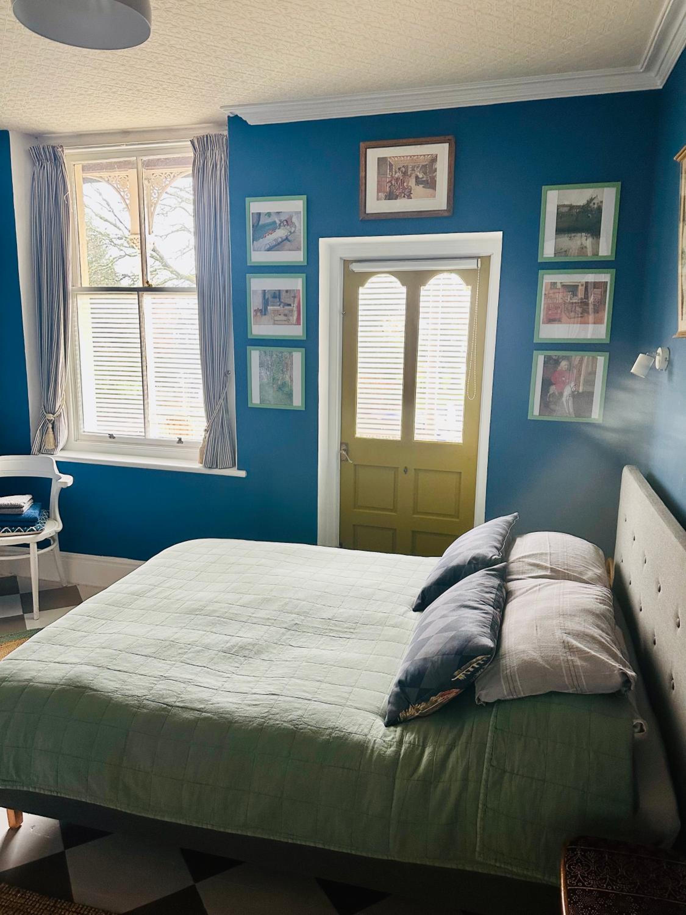 Double Room with Balcony - Photo 12