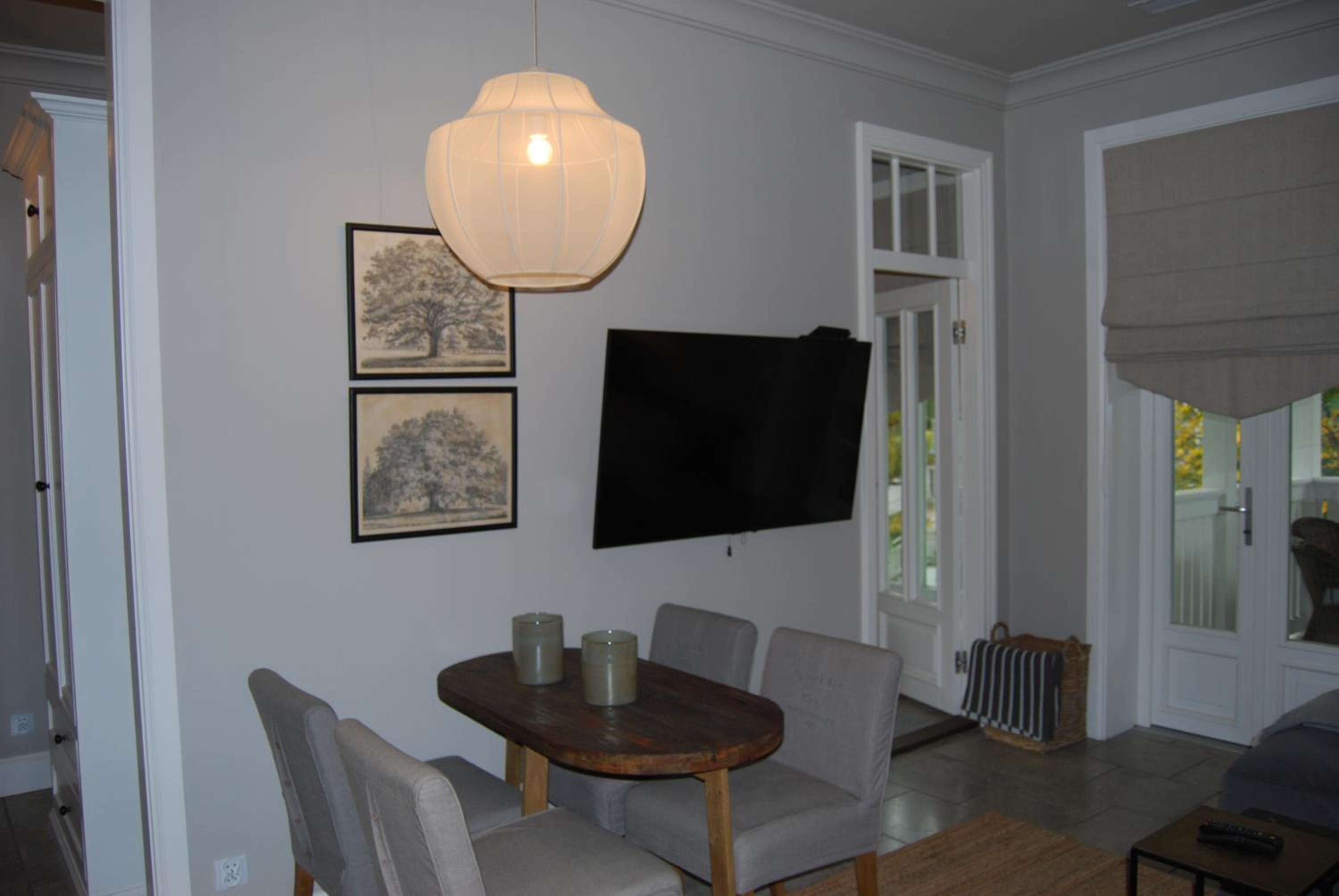 Apartment with Garden View thumbnail 6