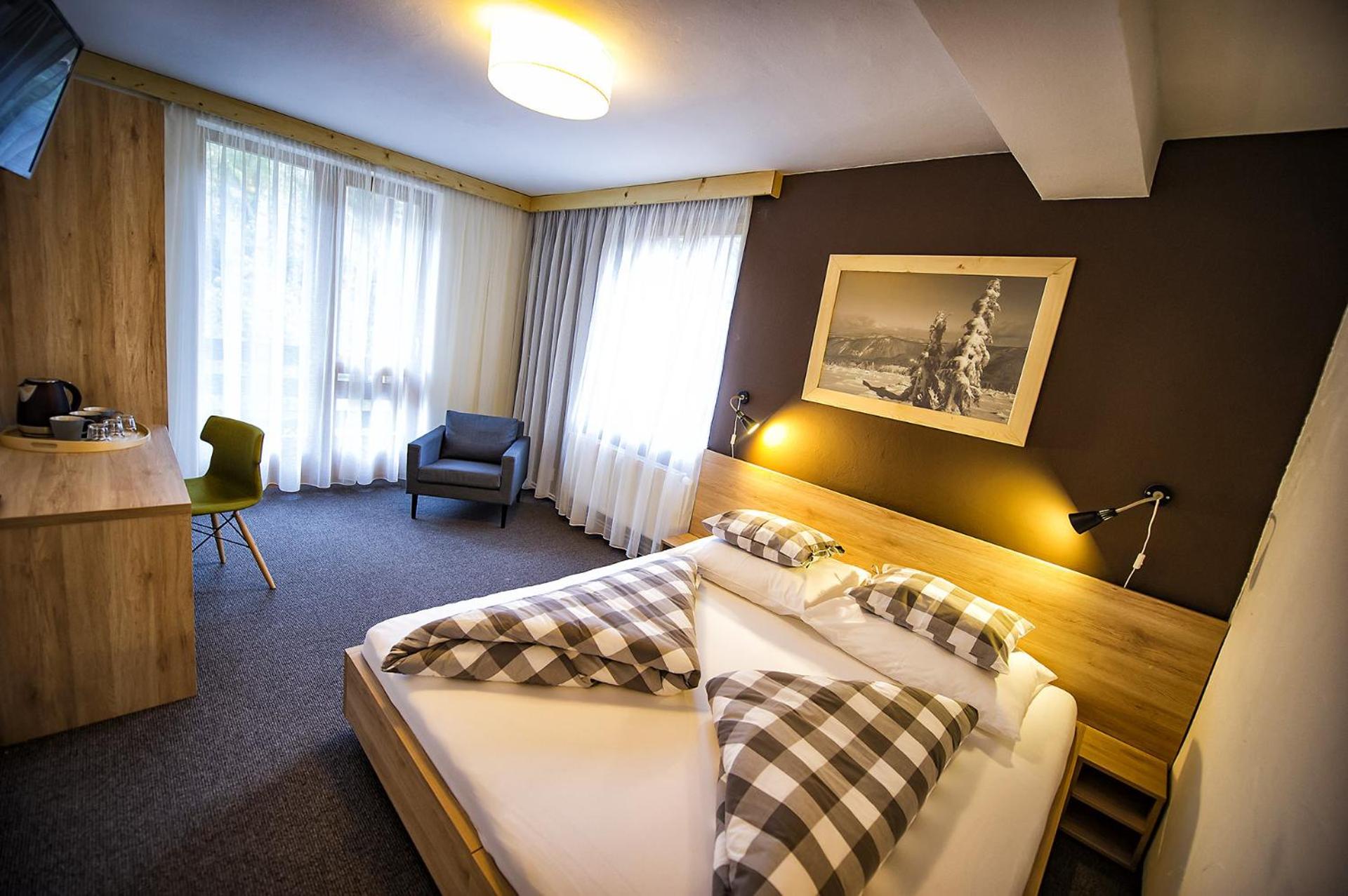 Deluxe Double Room with Balcony - Photo 1