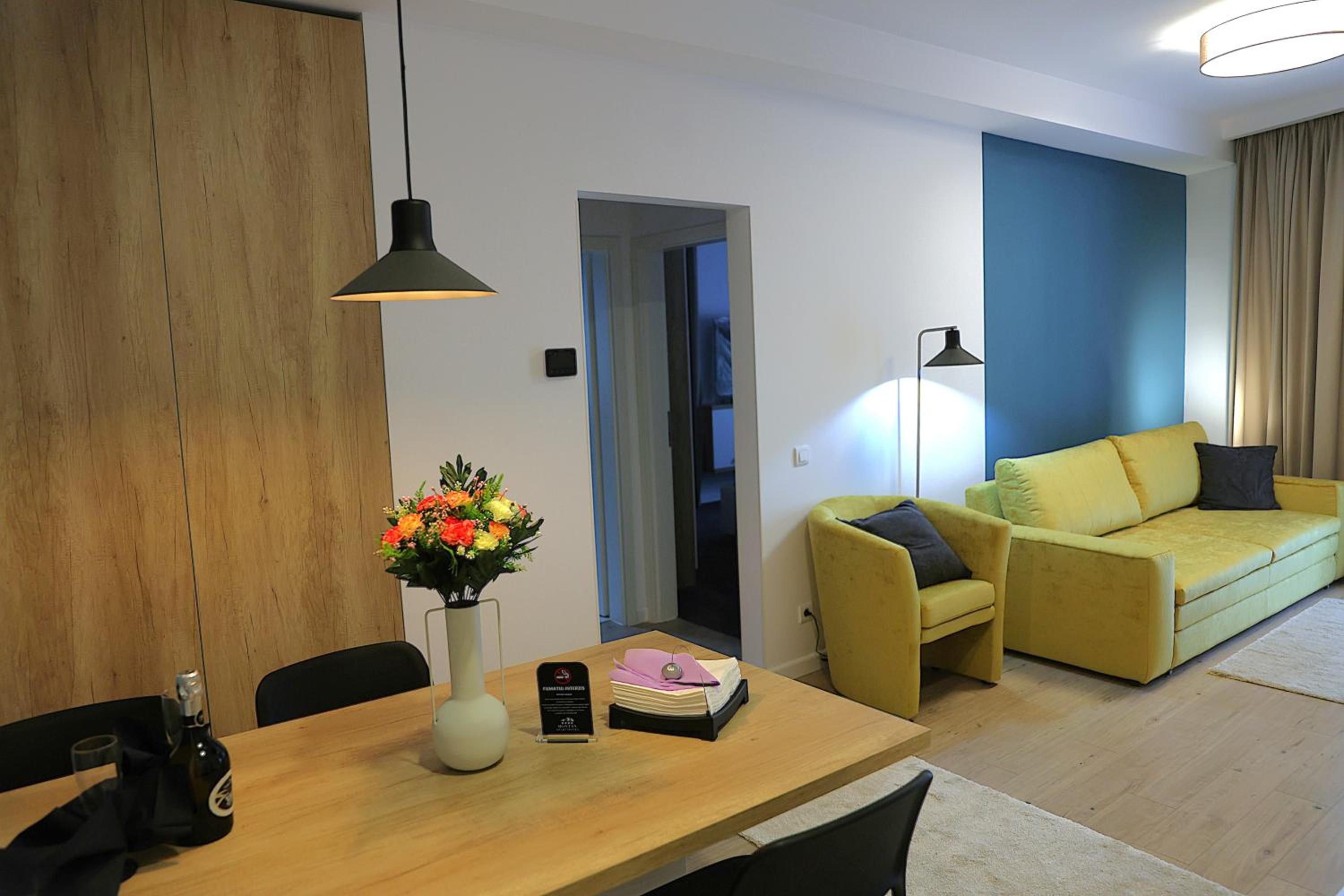 Apartment with Garden View