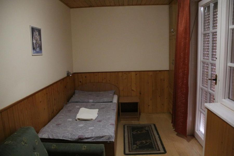 Three-Bedroom Apartment photo 3