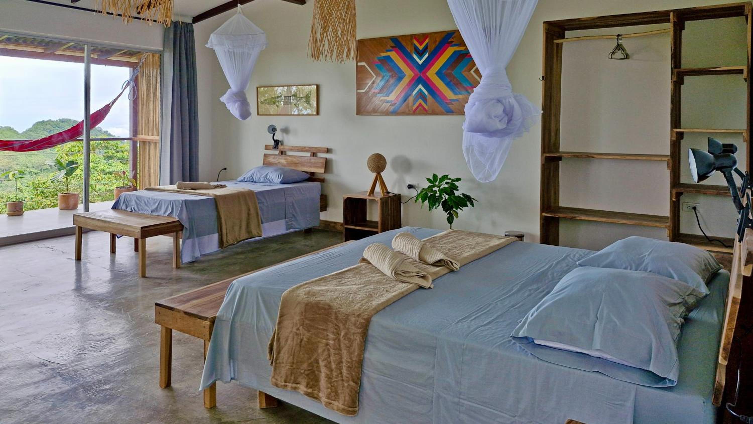 Family Room with Sea View photo 3