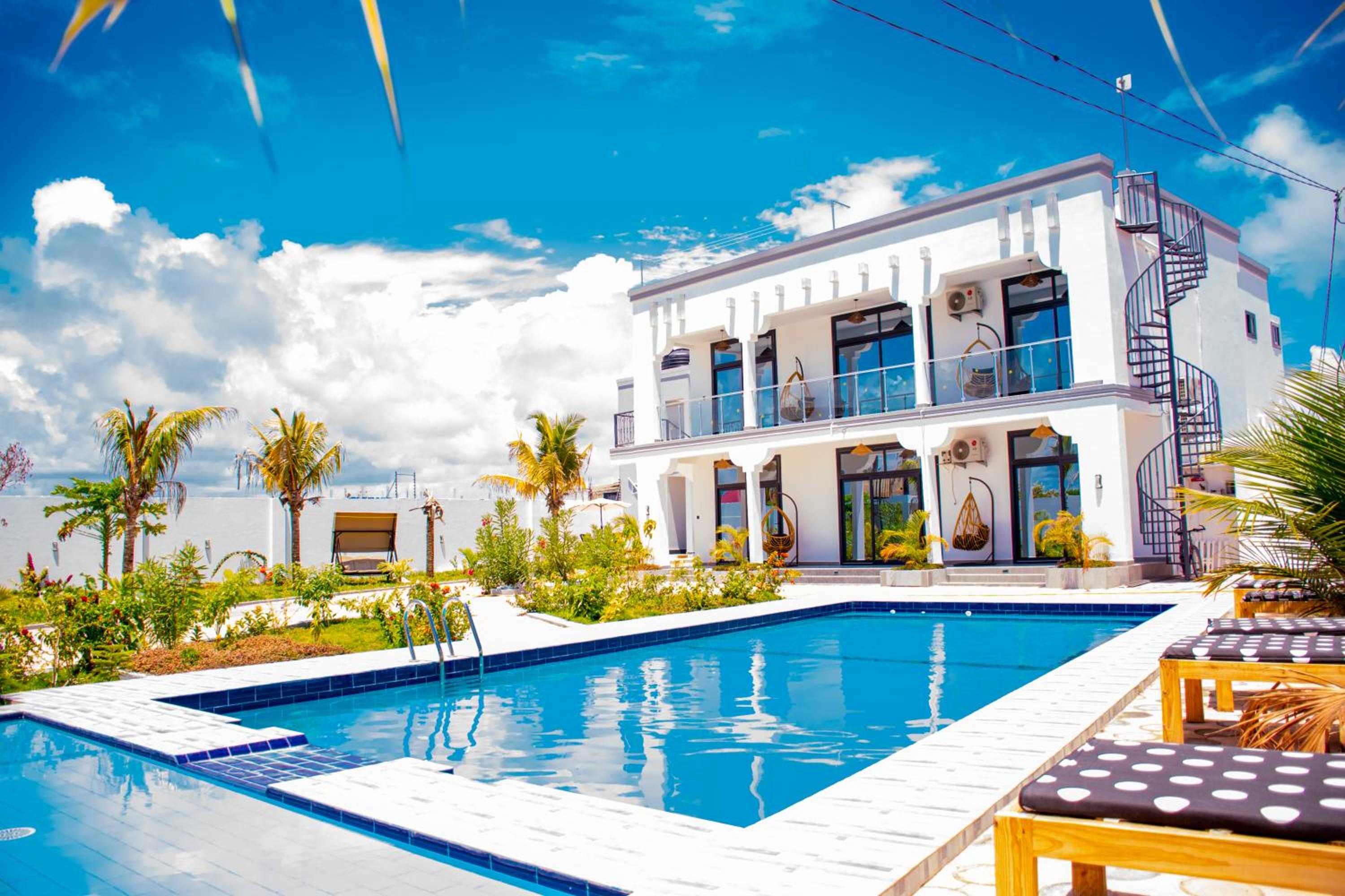 Two-Bedroom Apartment With Pool View photo 1