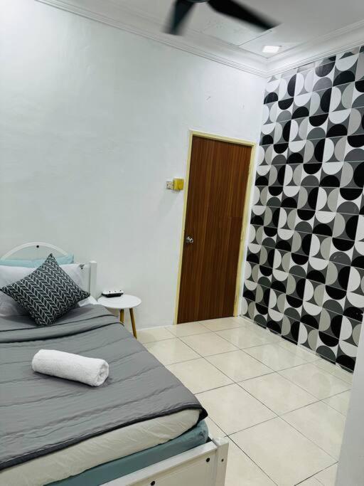 Four-Bedroom House photo 3