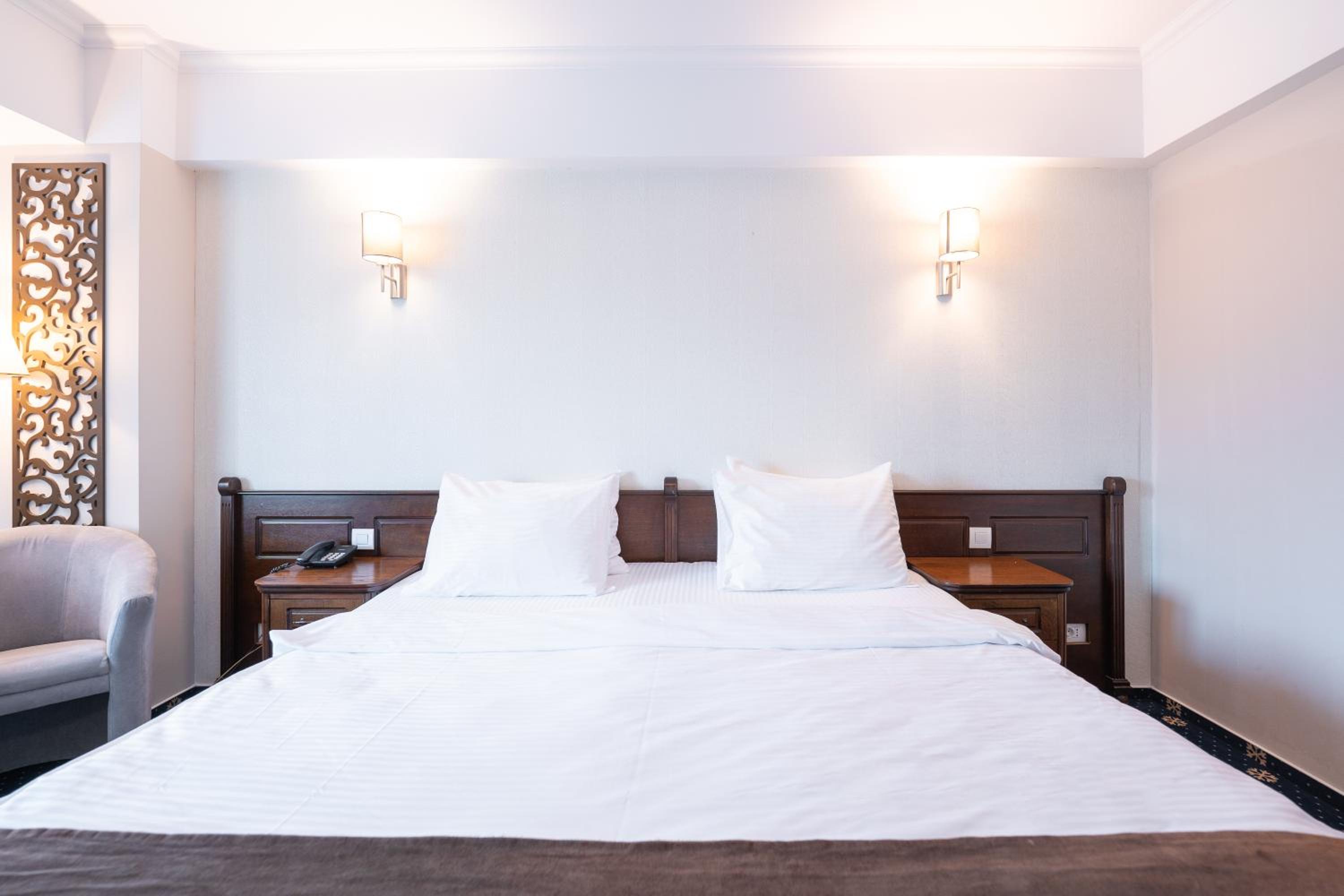 Standard Double or Twin Room with Mountain View