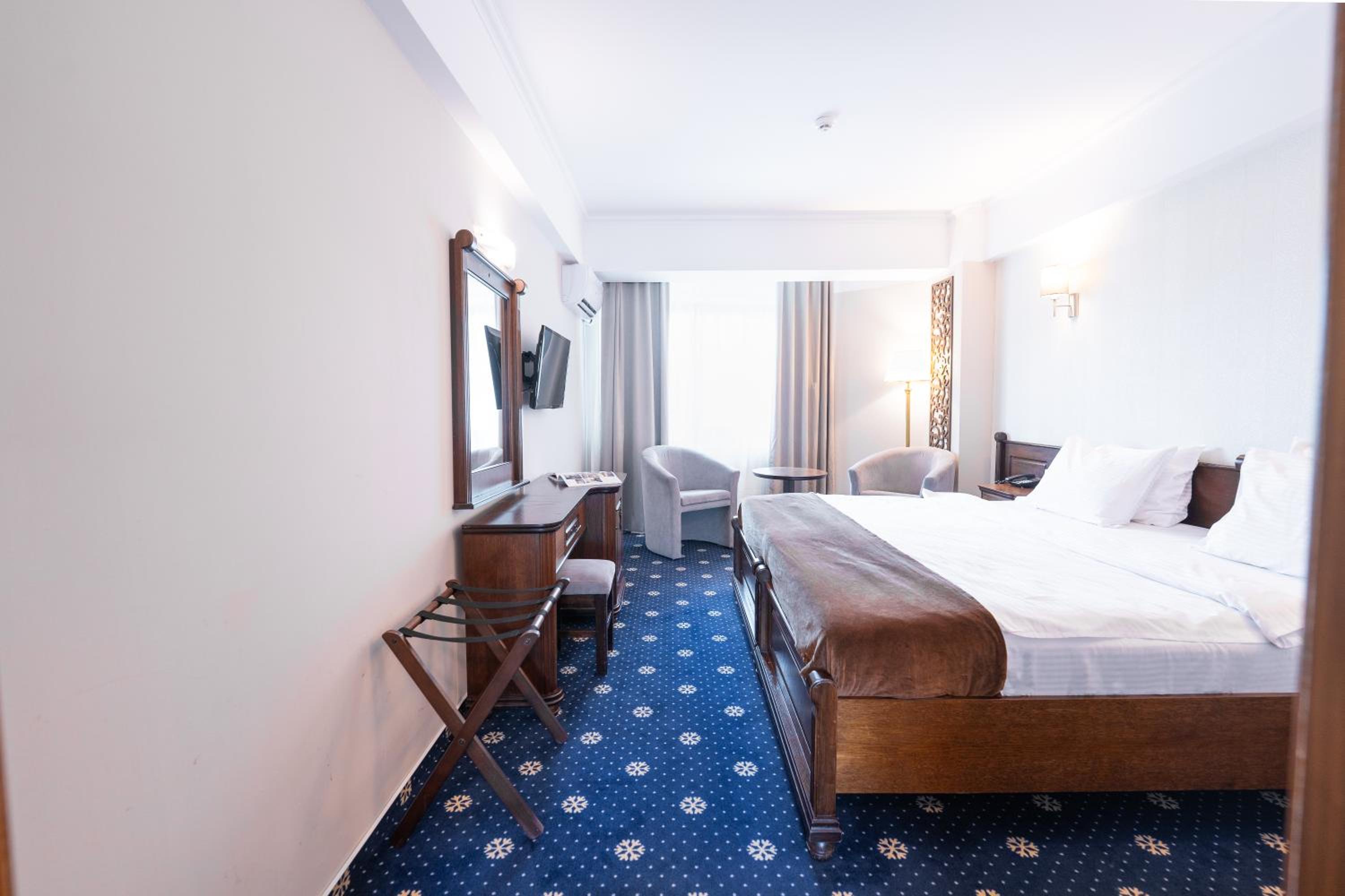 New Year's Package -  Double or Twin Room with Mountain View photo 1