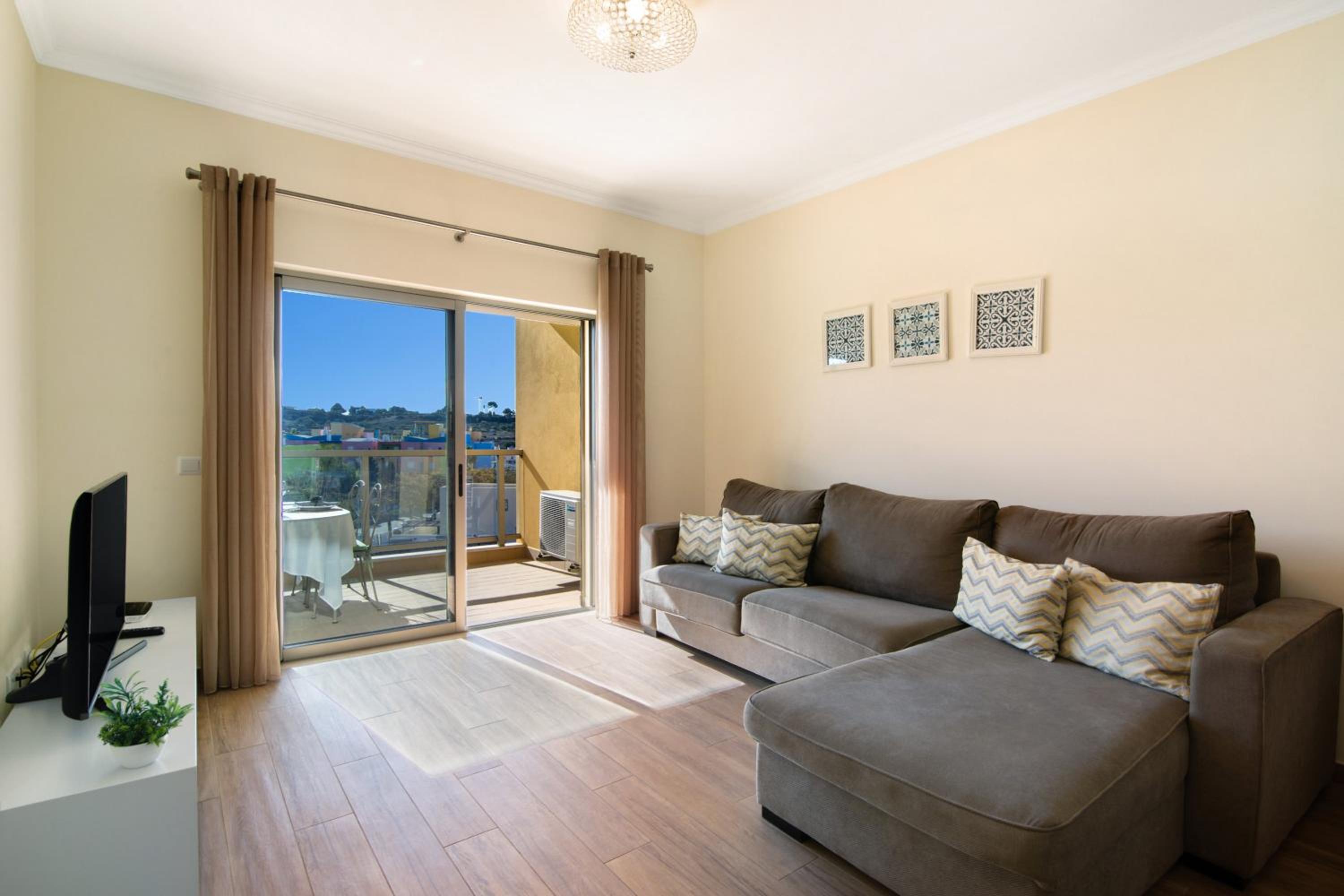 Superior One-Bedroom Apartment with Balcony