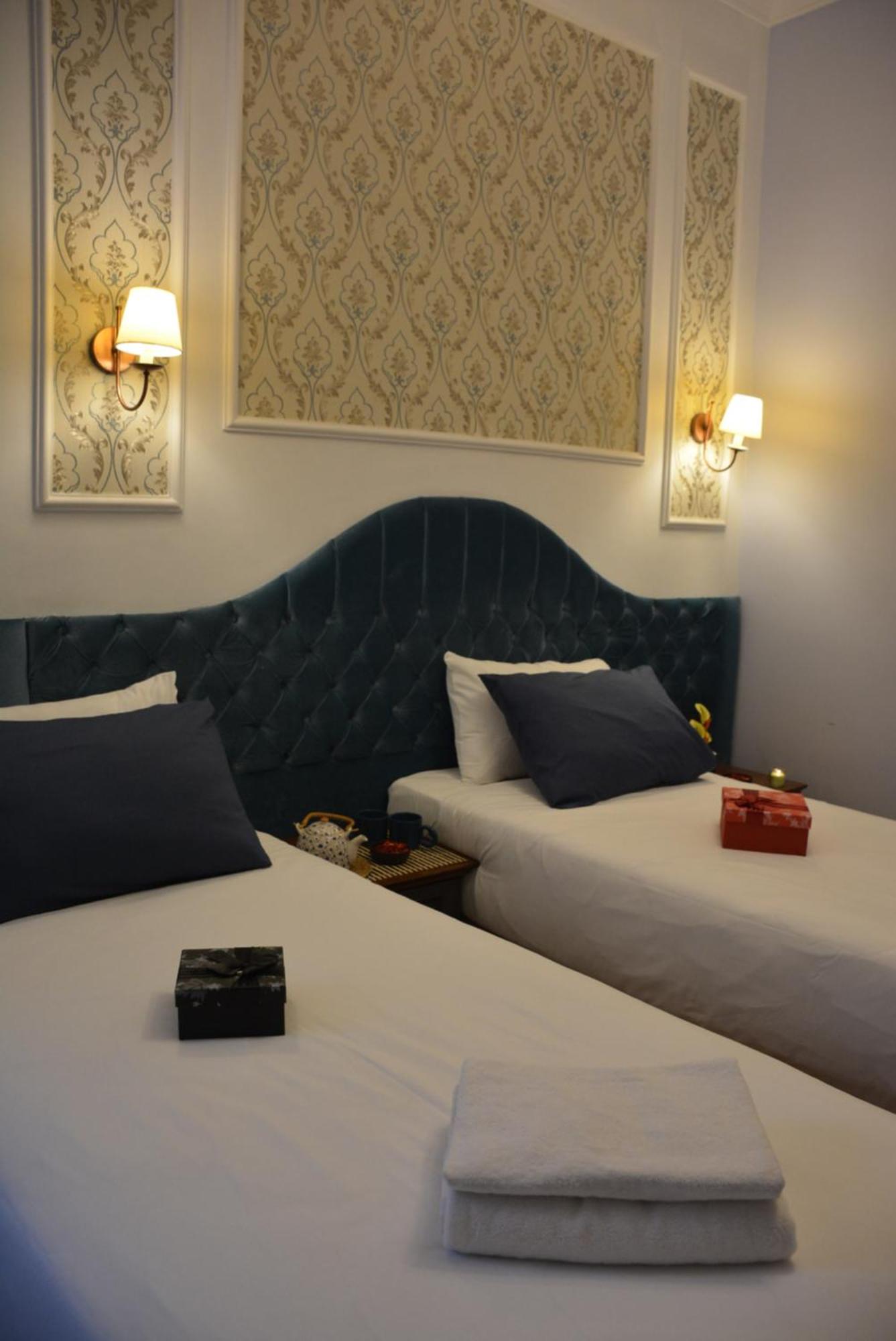Deluxe Twin Room photo 2