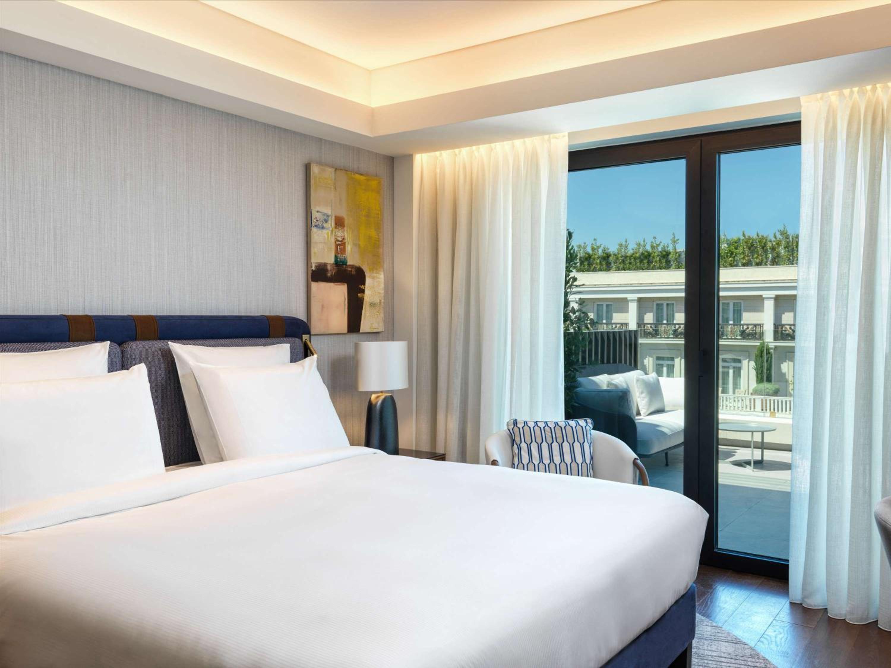 Deluxe King Room with Balcony