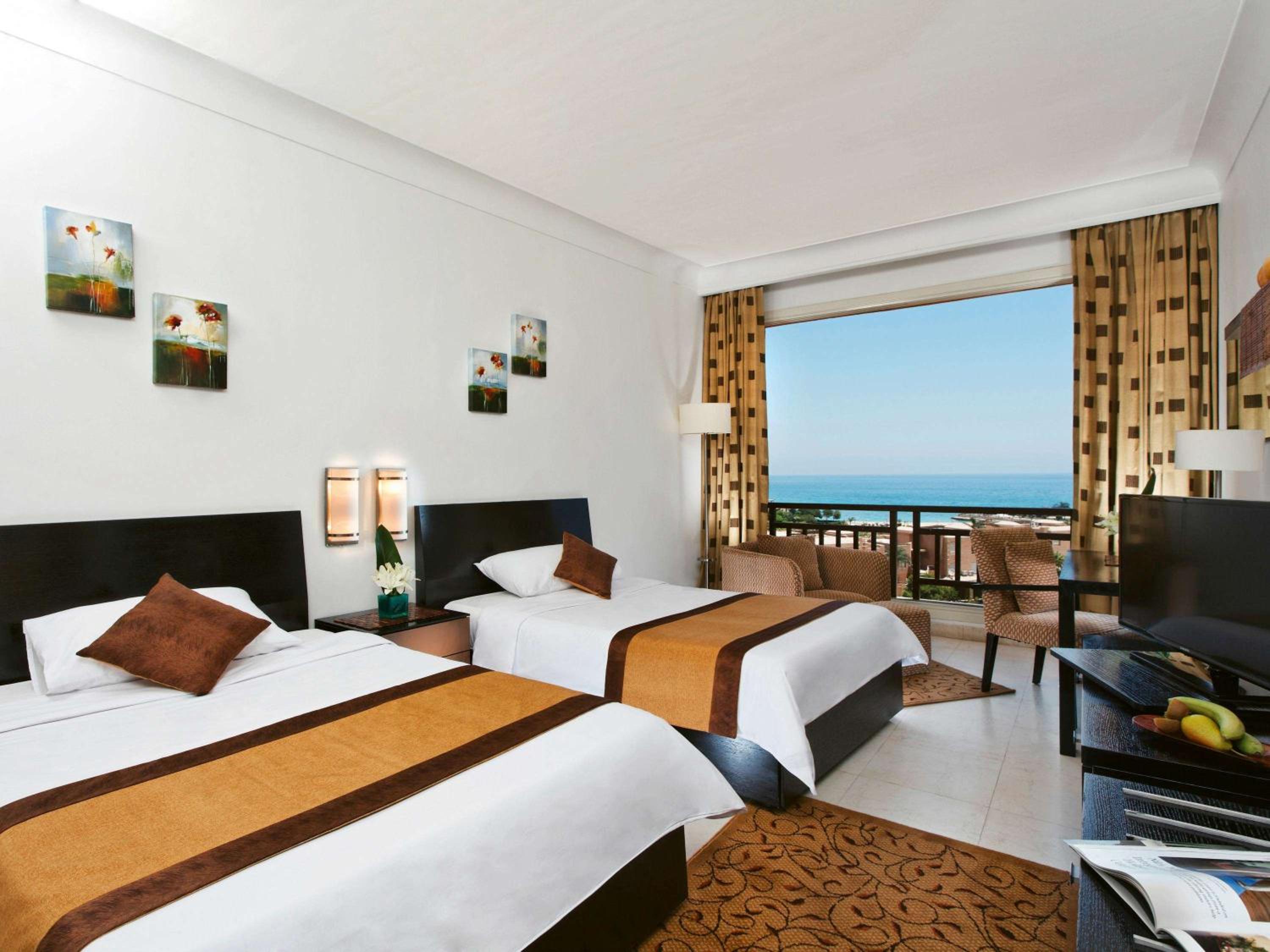 Superior Twin Room with Seaview