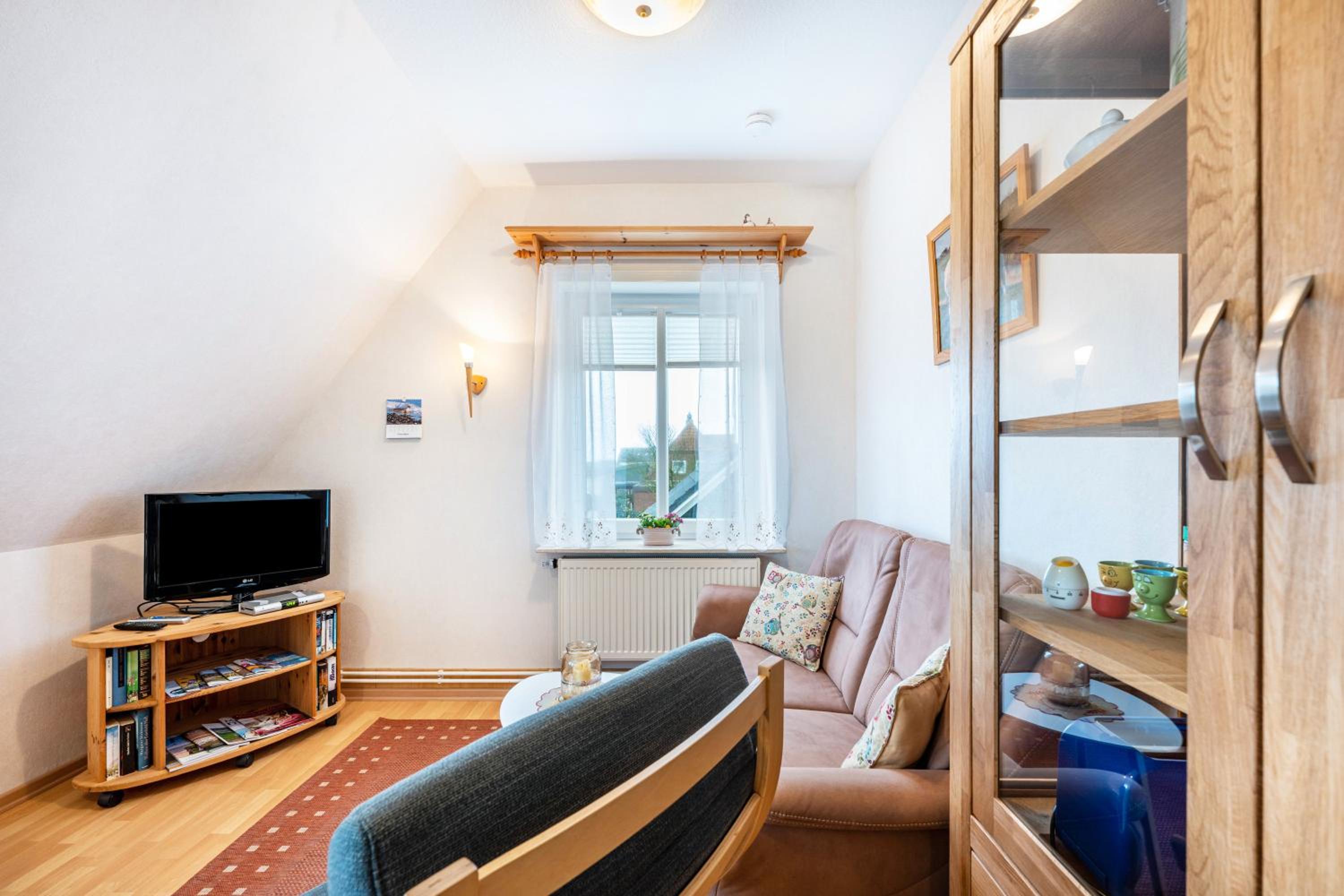 Two-Bedroom Deluxe Apartment with Garden View
