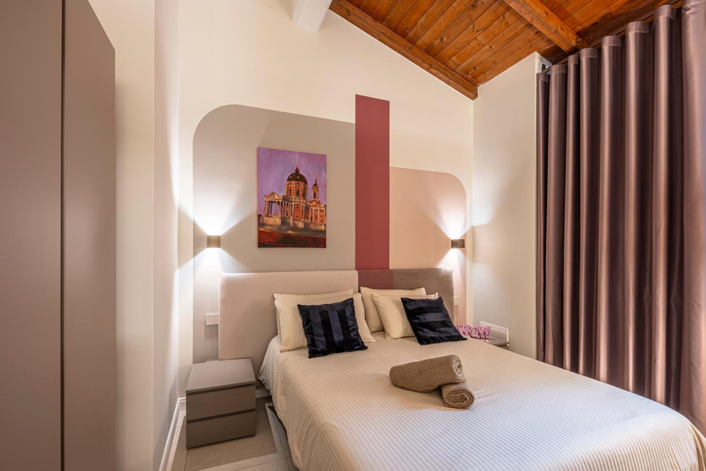 One-Bedroom Deluxe Apartment