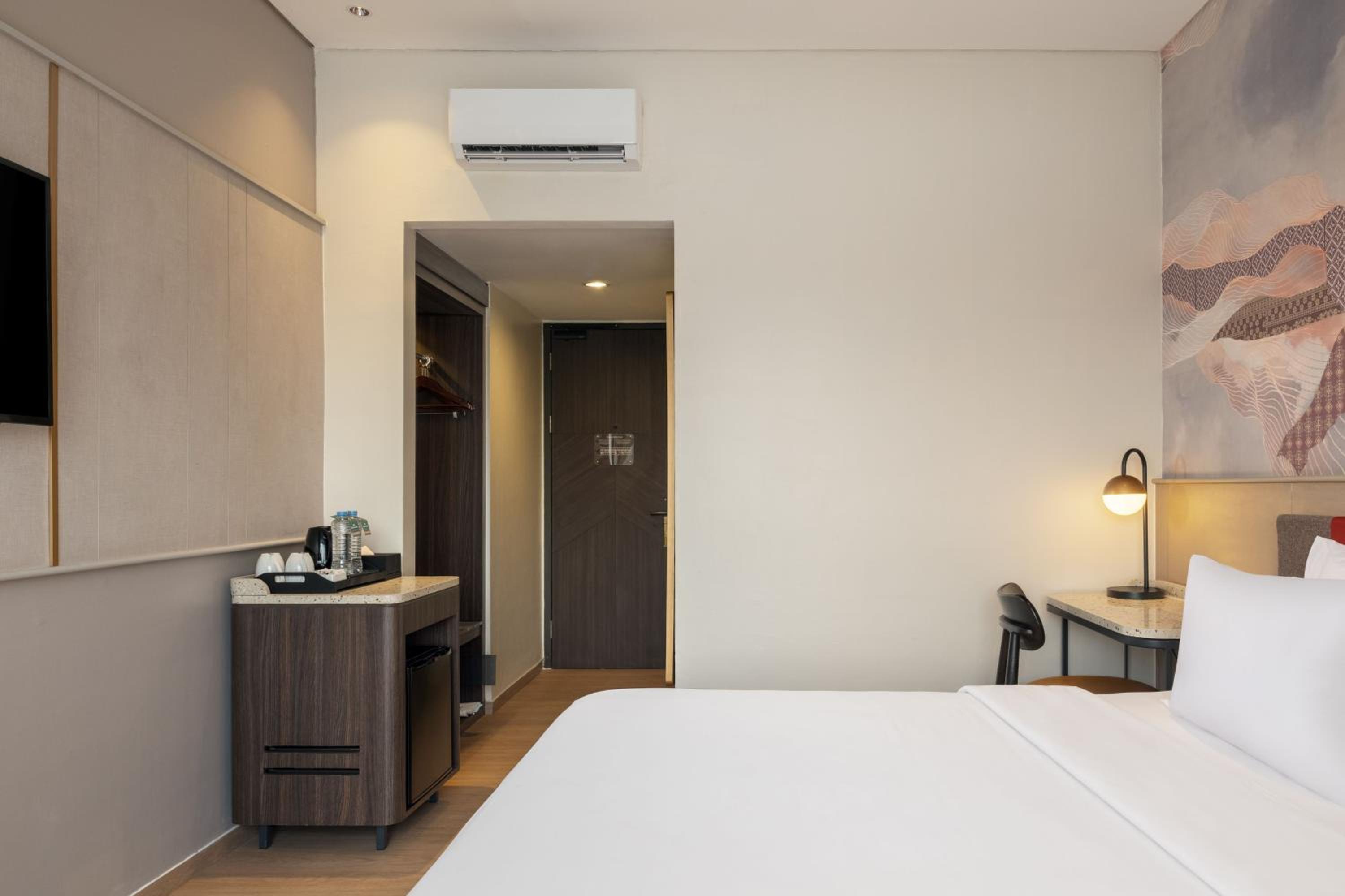 Superior King Room photo 2