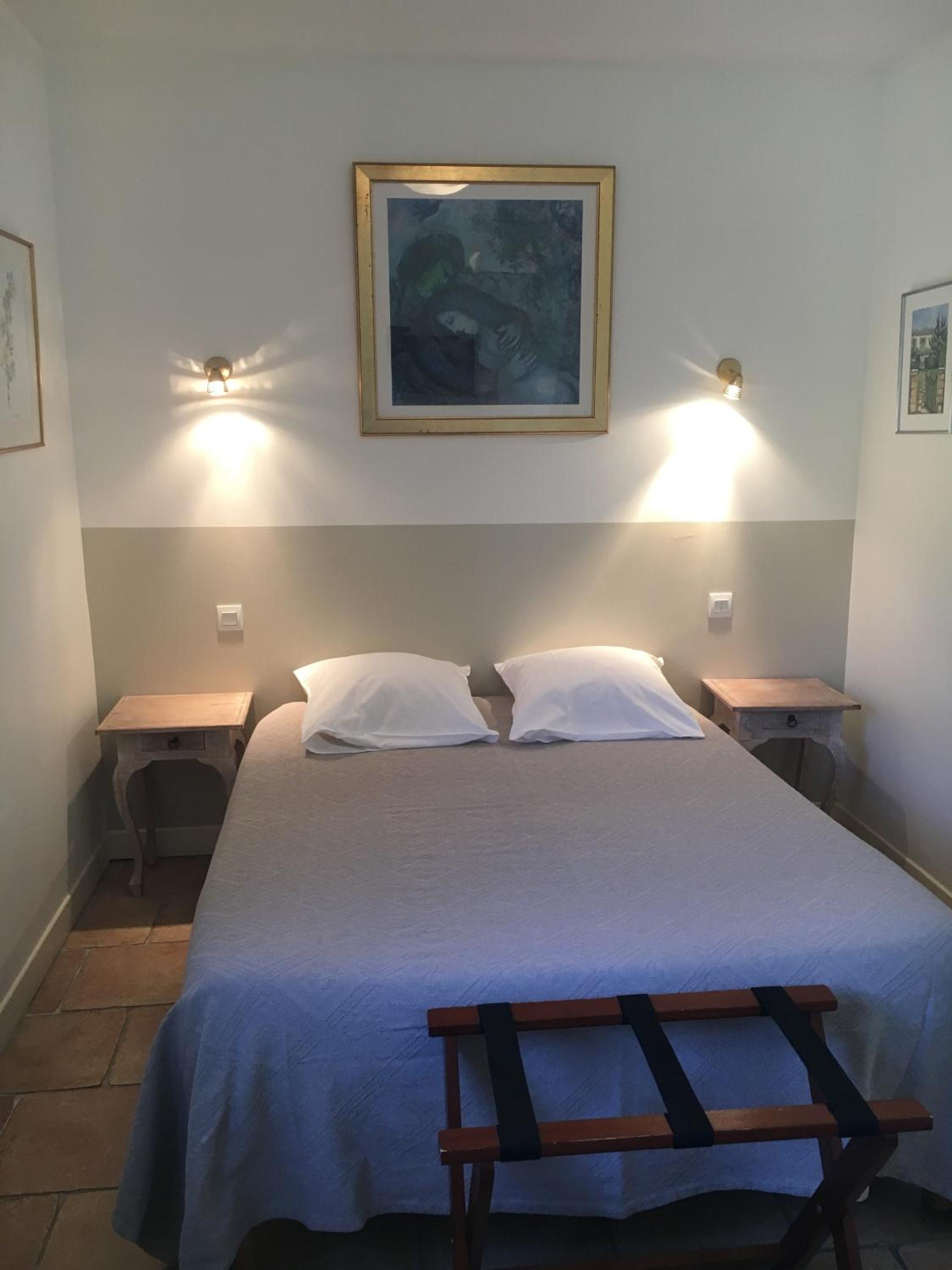 Double Room with Private Bathroom photo 1
