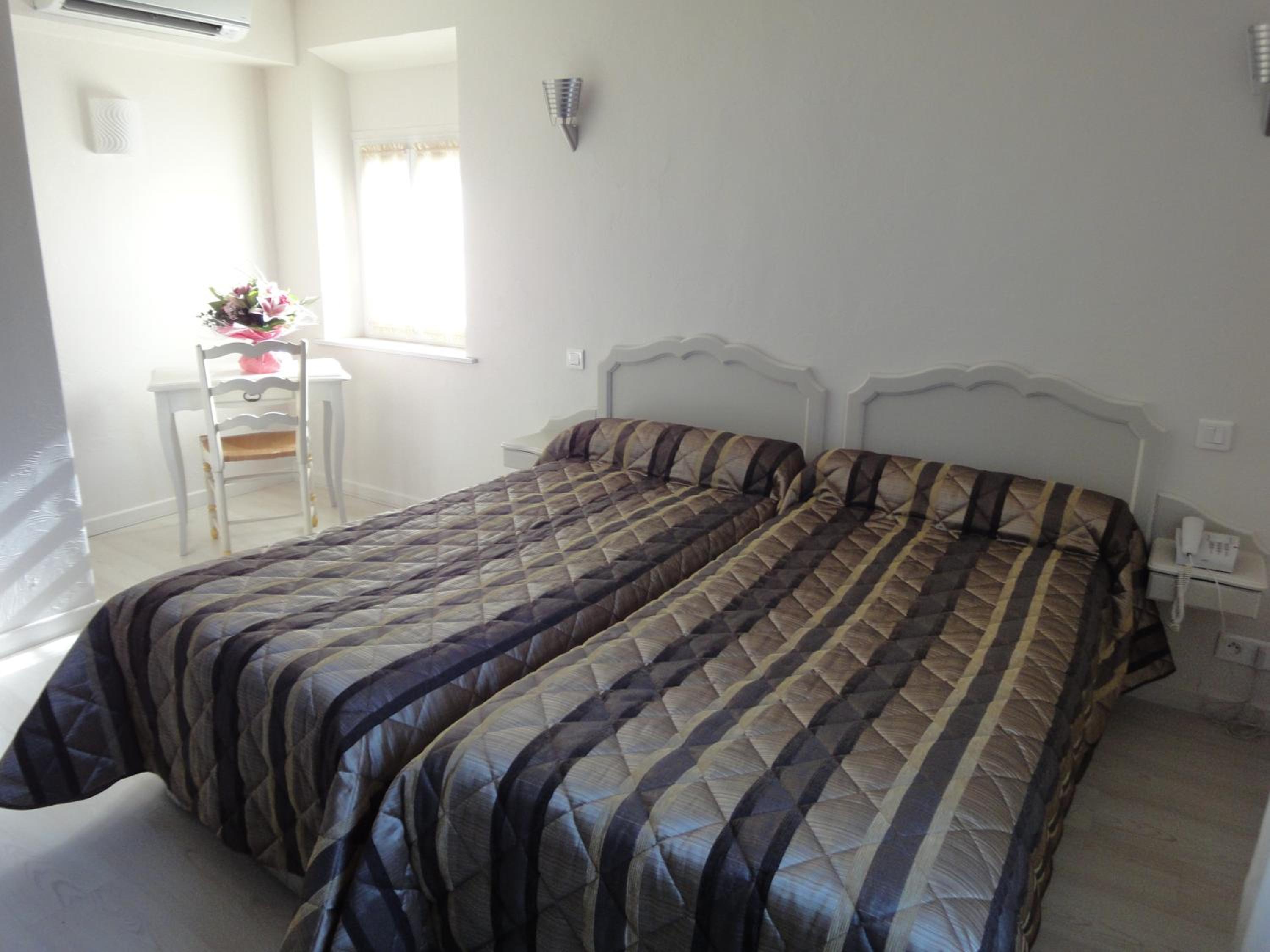 Standard Double or Twin Room photo 2