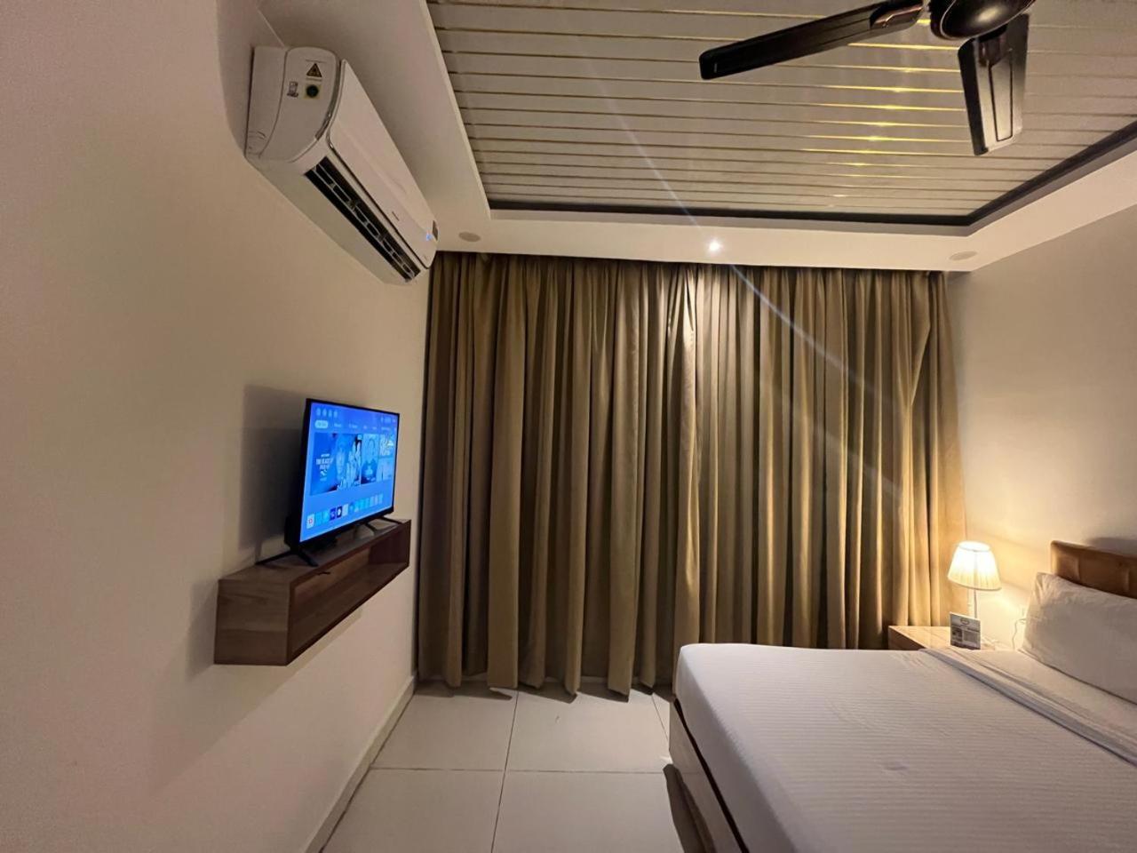 Deluxe Double Room - Photo 17