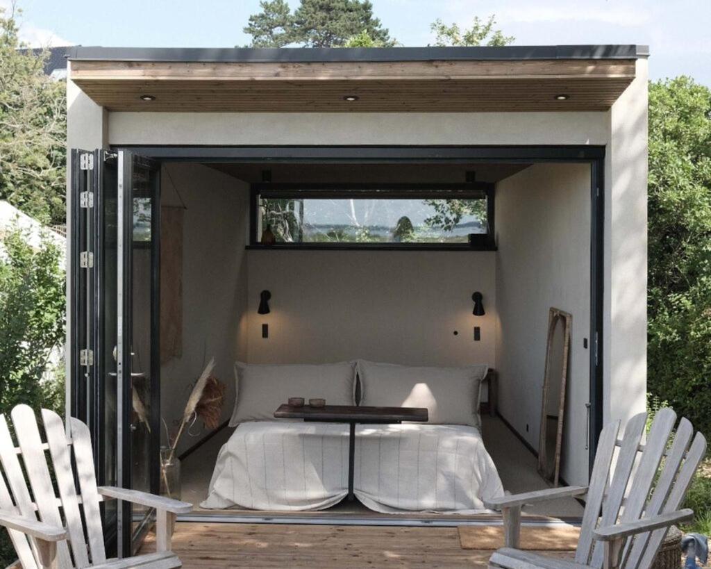 Bungalow with Sea View