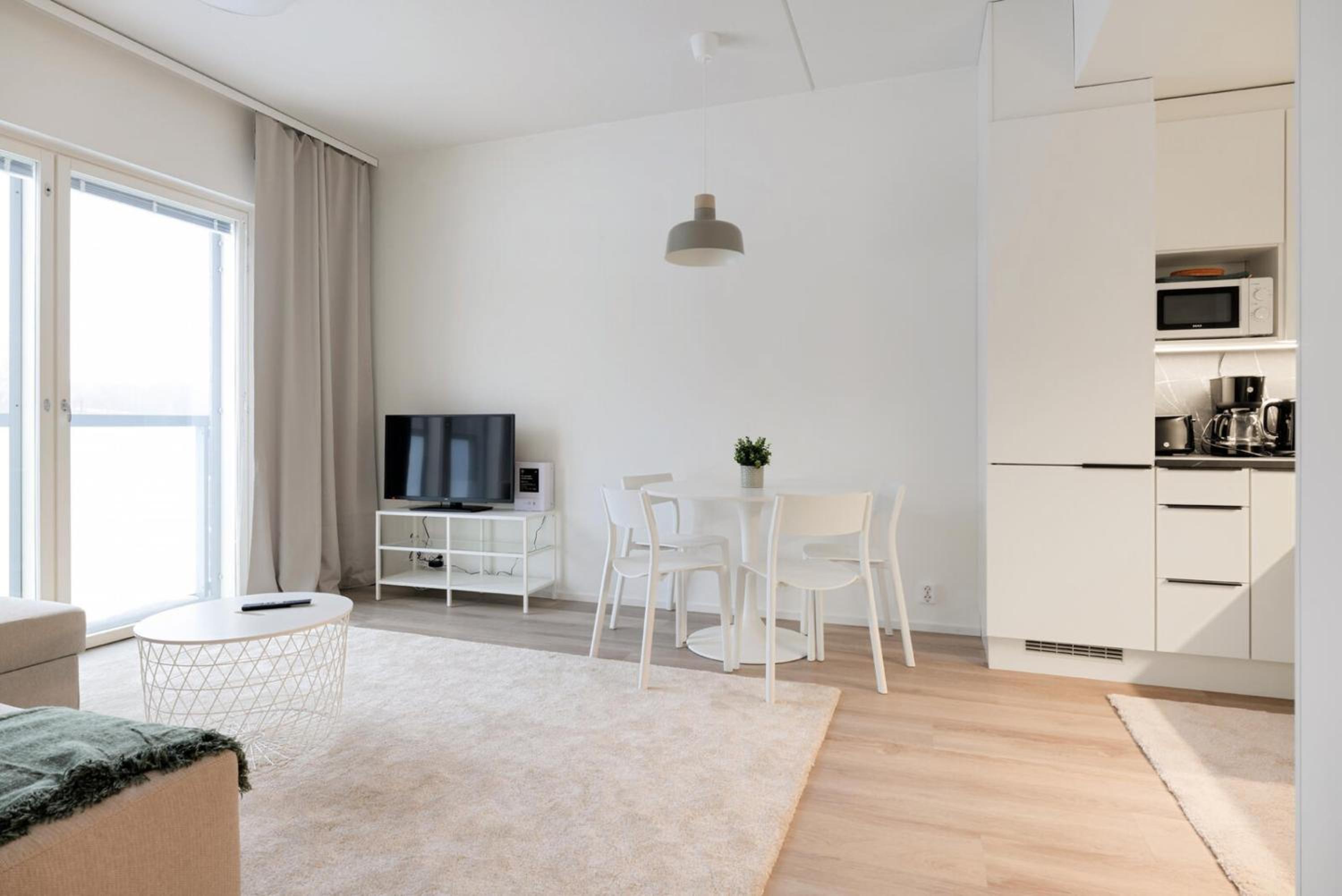 One-Bedroom Apartment photo 1