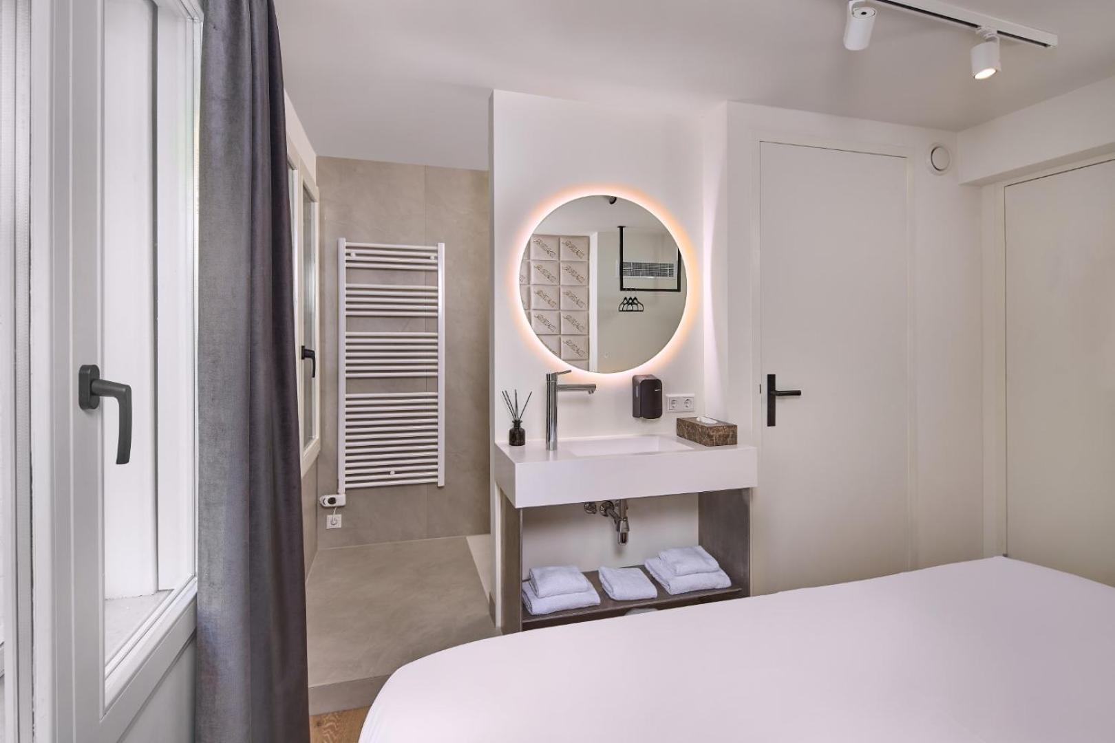 Double Room with Private Bathroom photo 3