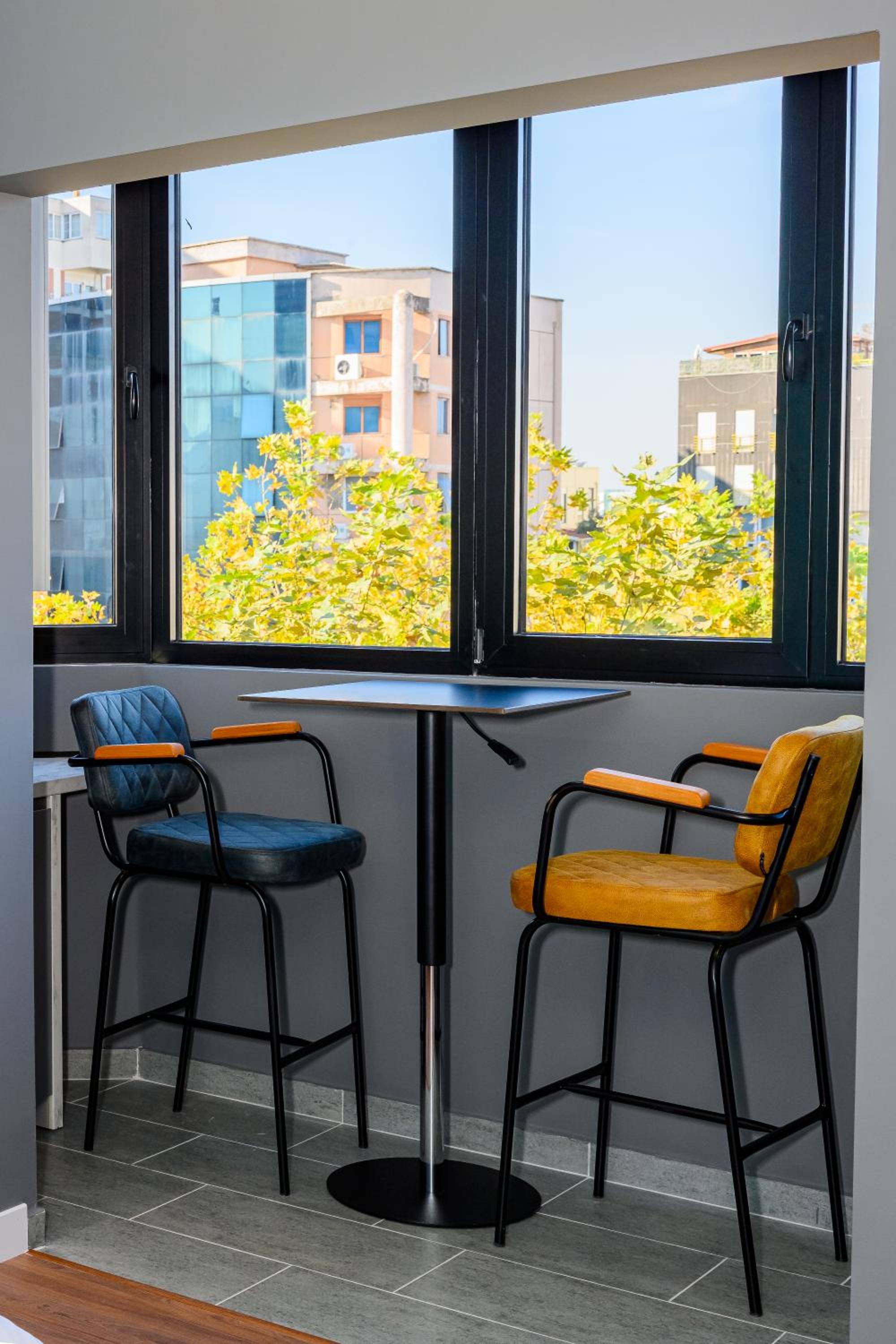 Studio Apartment with Balcony