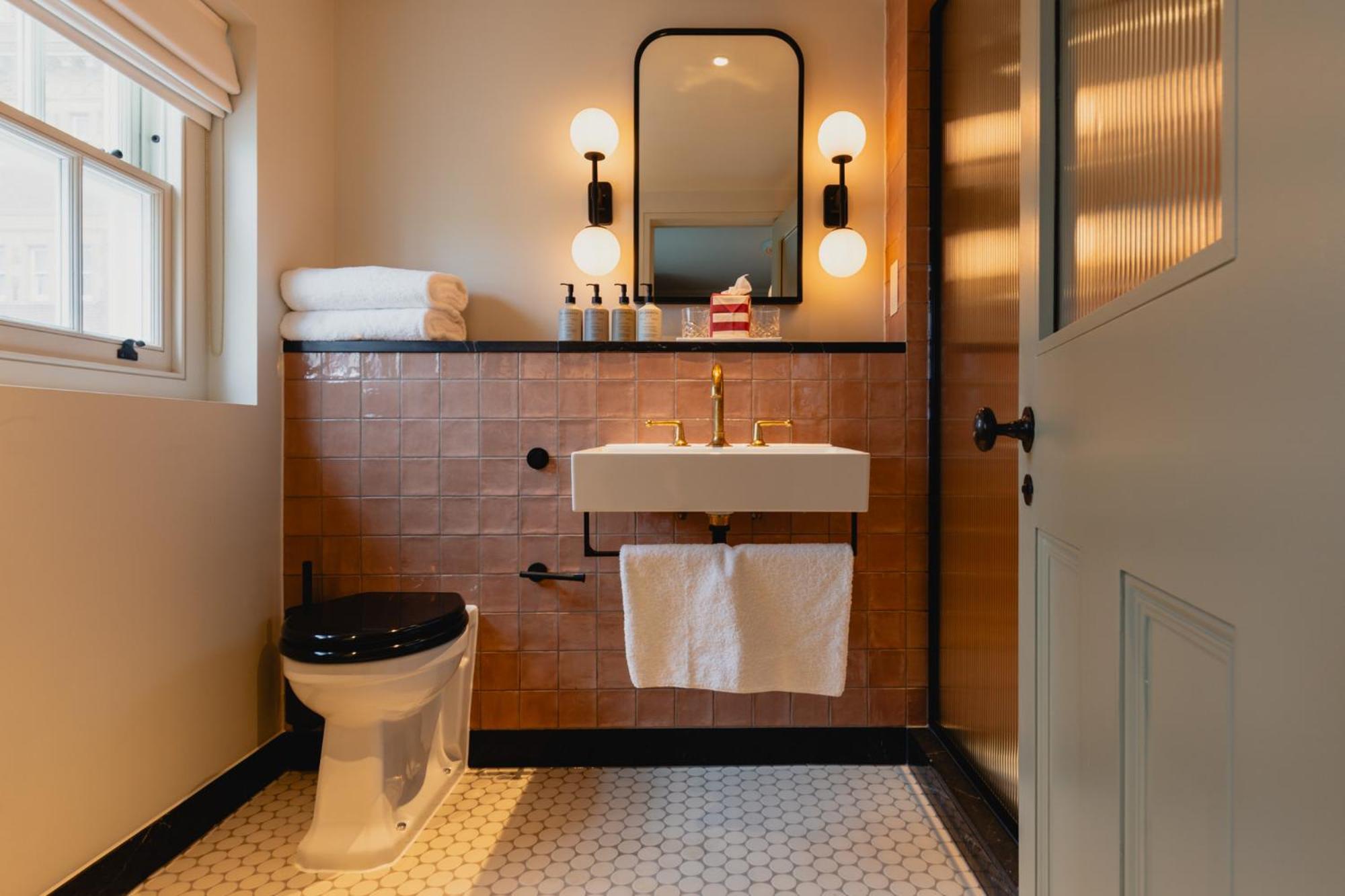 Small Double Room - Photo 6