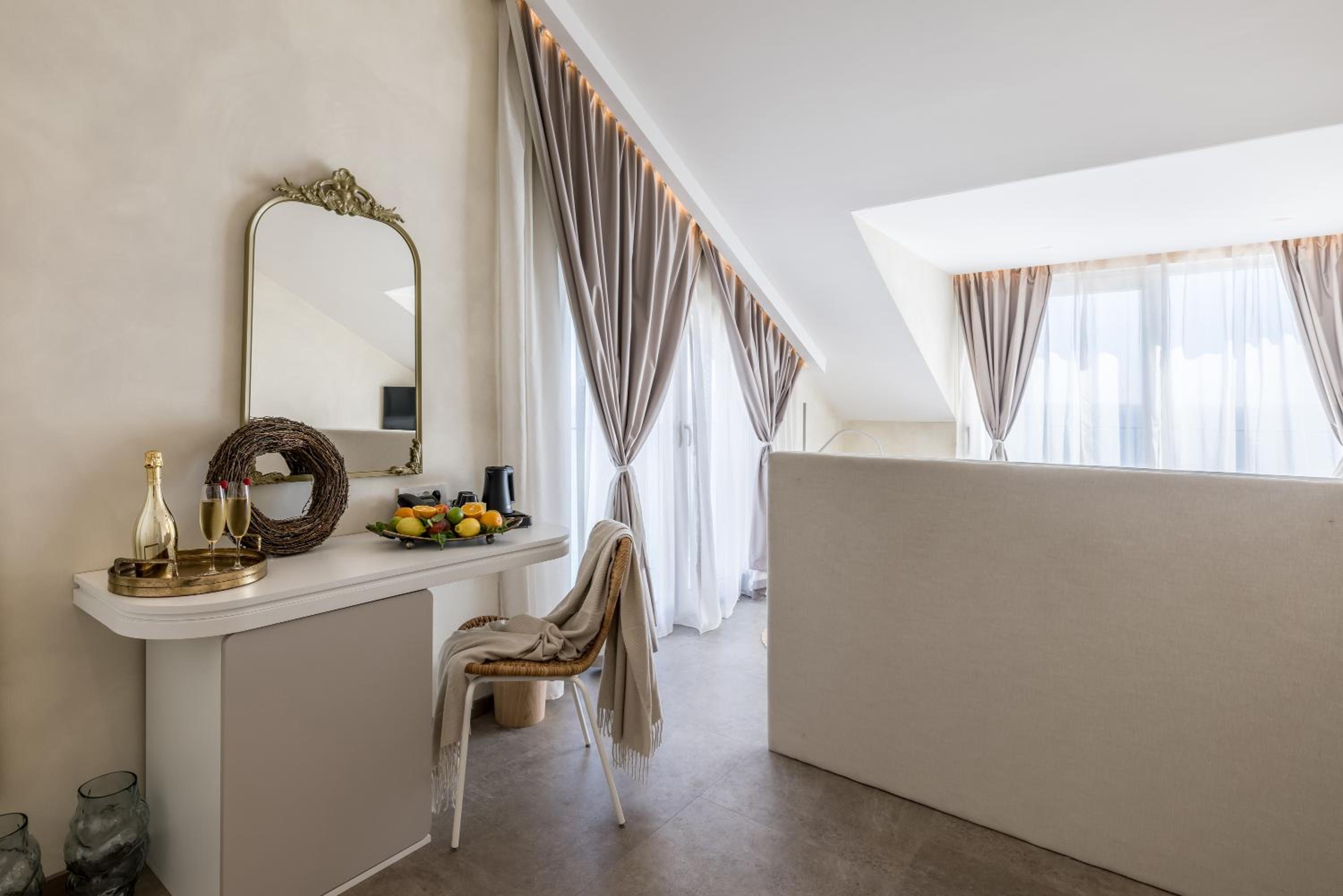 King Suite with Sea View photo 3