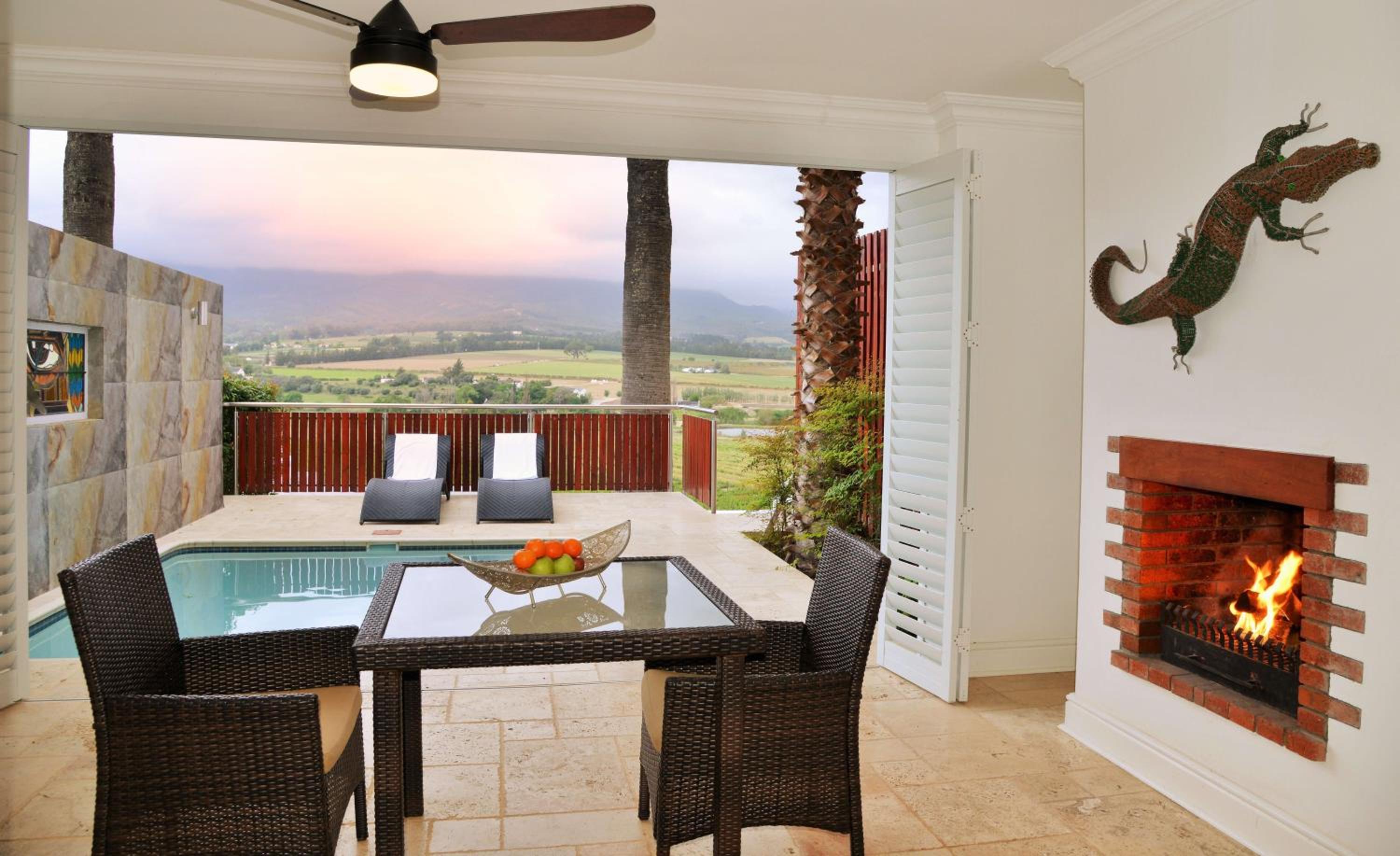 Luxury Suite 2 photo 2