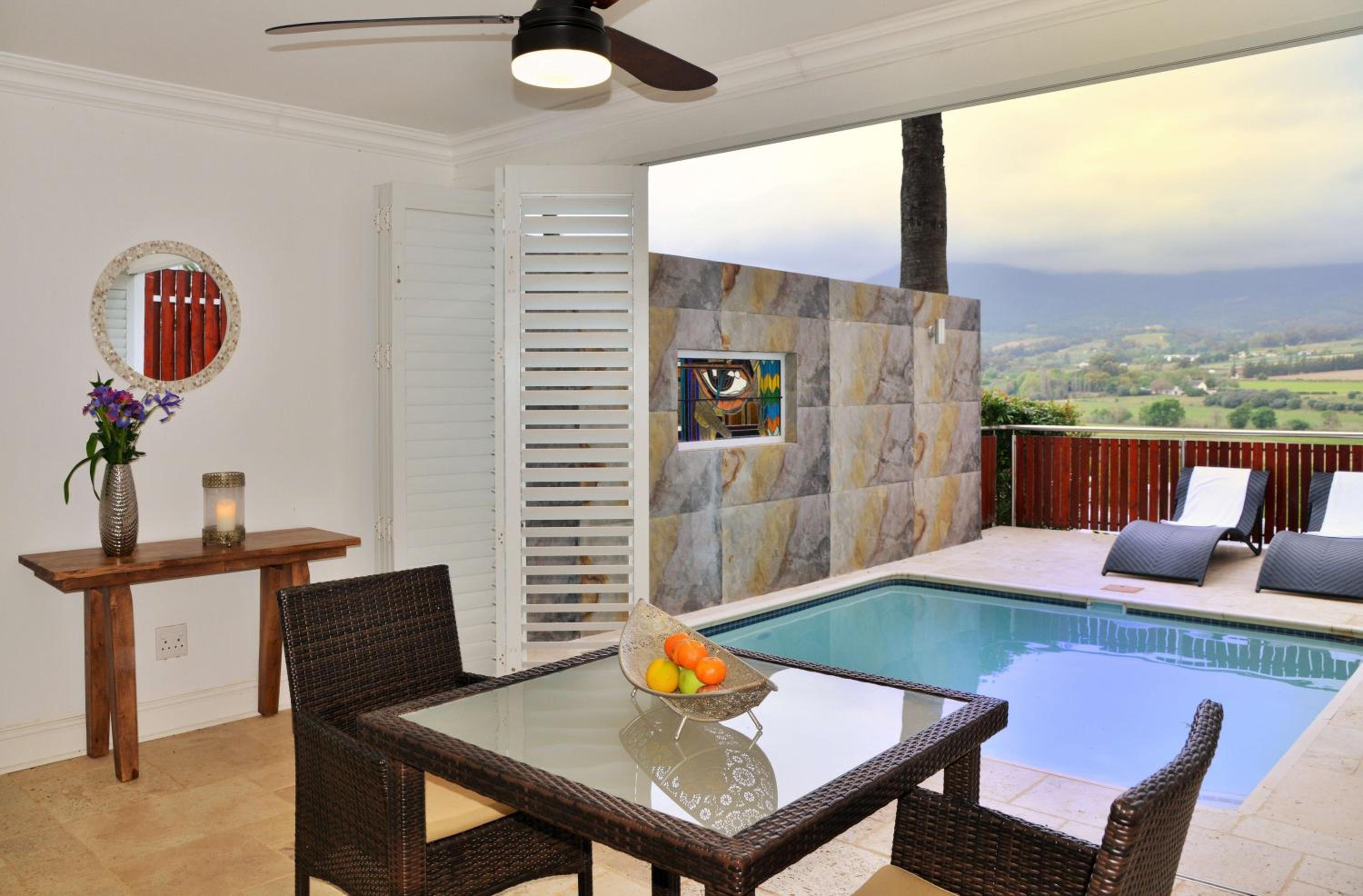 Luxury Suite 2 photo 3