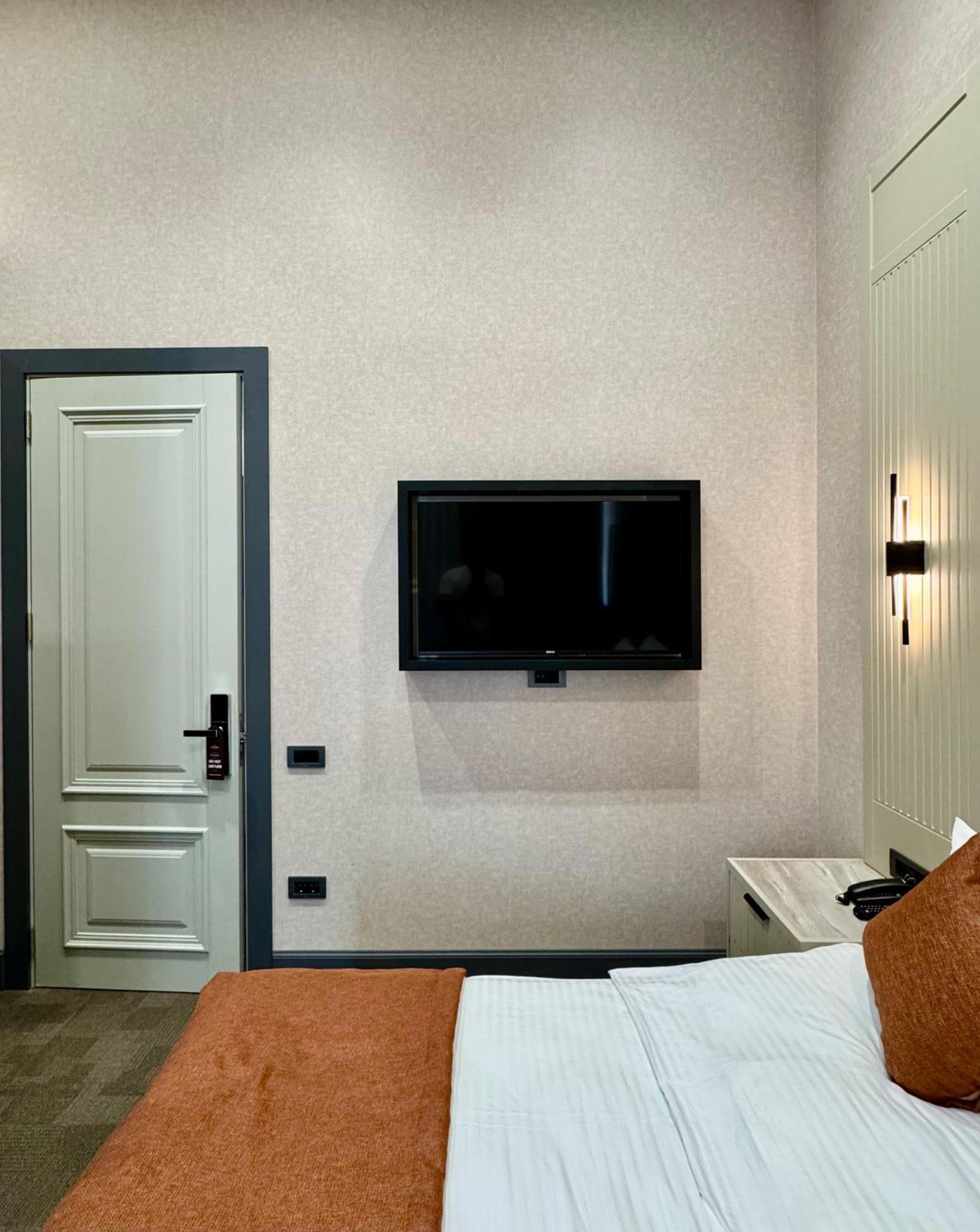 Suite with Balcony photo 3