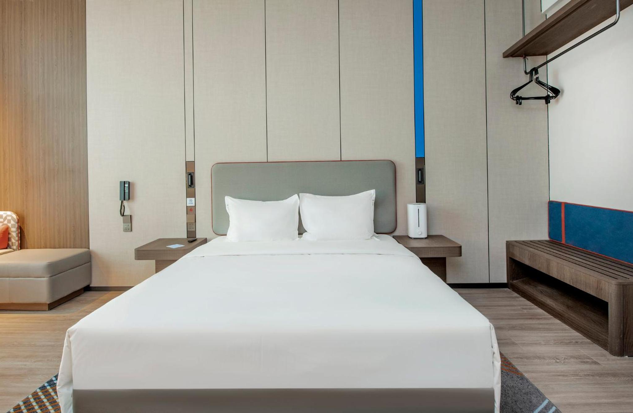 Standard King Room - Accessible