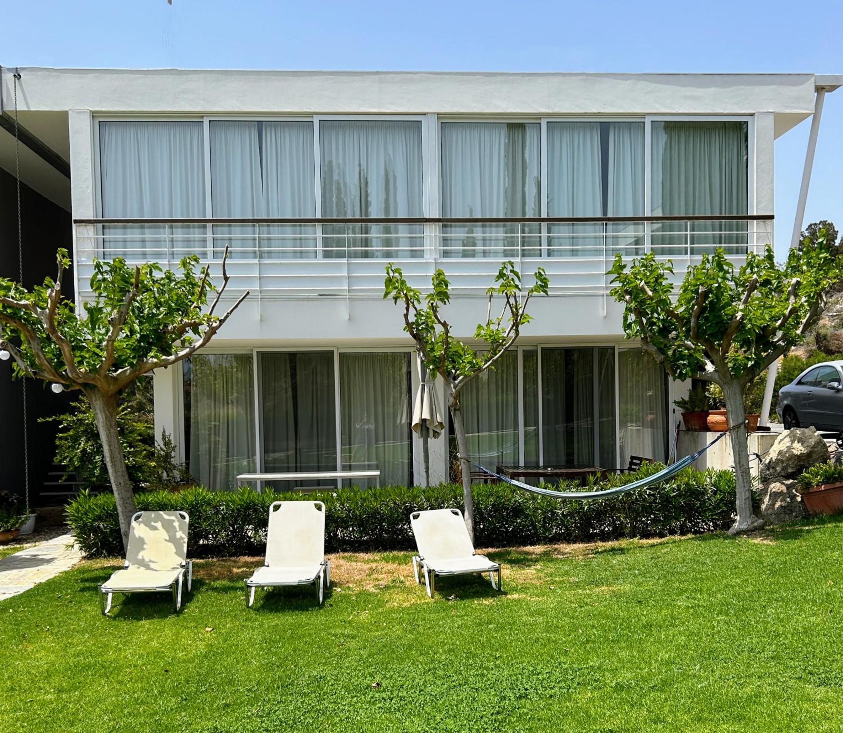 Three-Bedroom Apartment (6 Adults) - Split Level photo 2