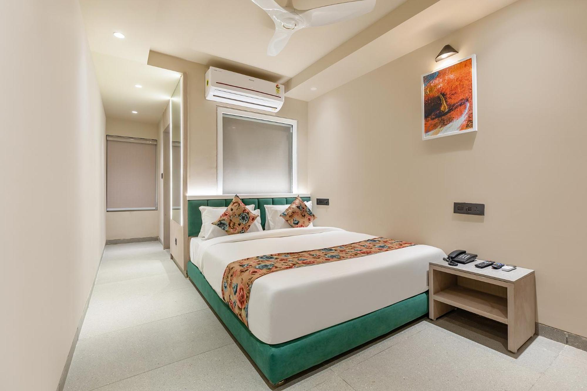 Deluxe Room - Photo 1