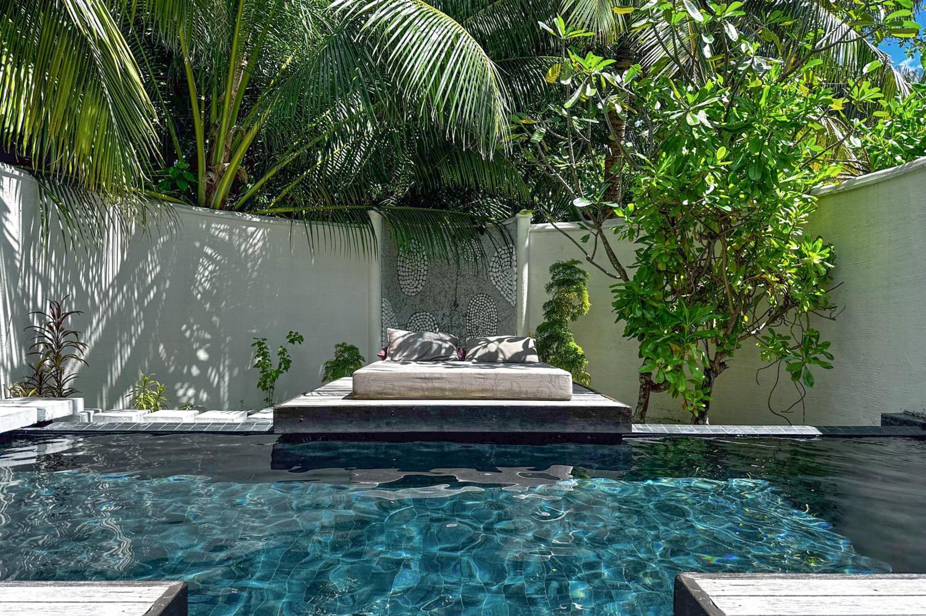Beach Villa with Private Pool - Photo 4