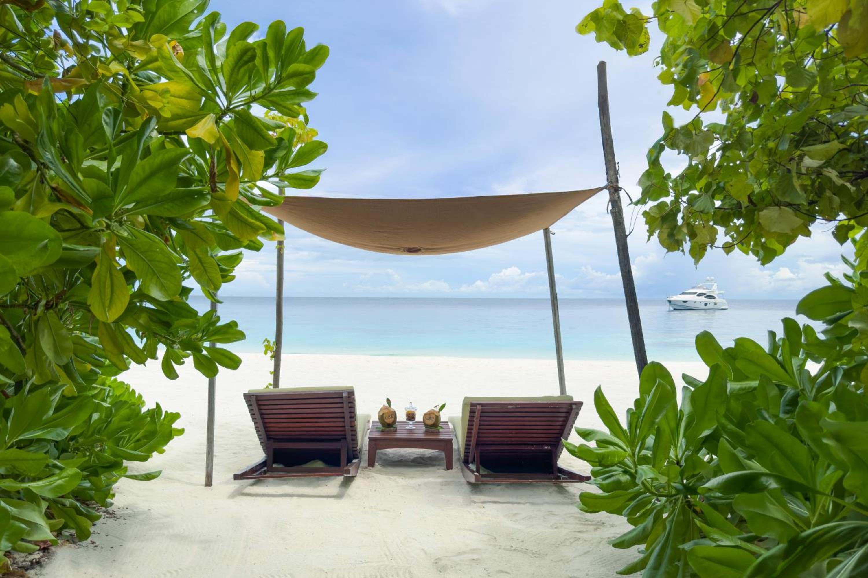 Beach Villa with Private Pool - Photo 2