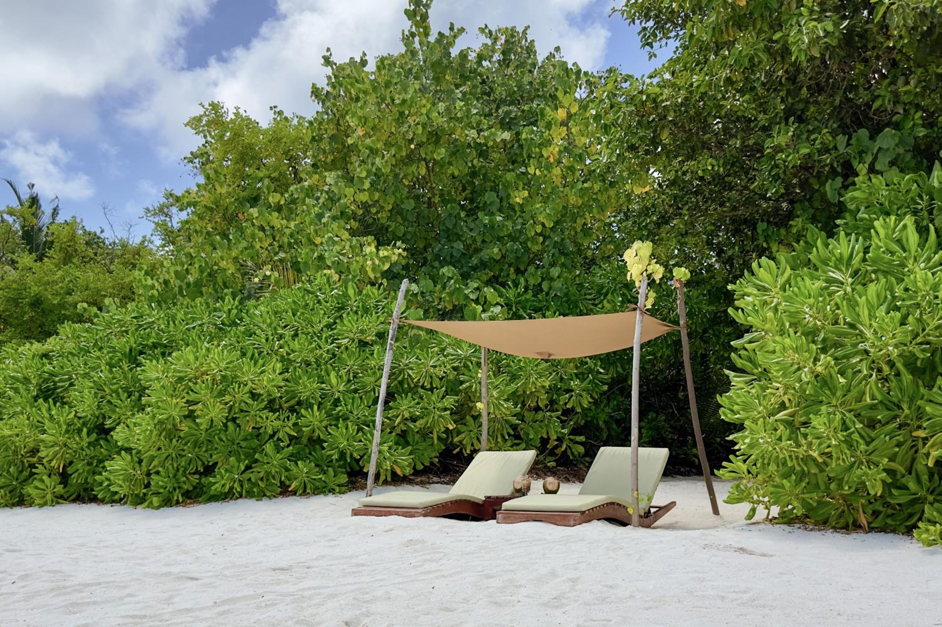 Beach Villa with Private Pool - Photo 3